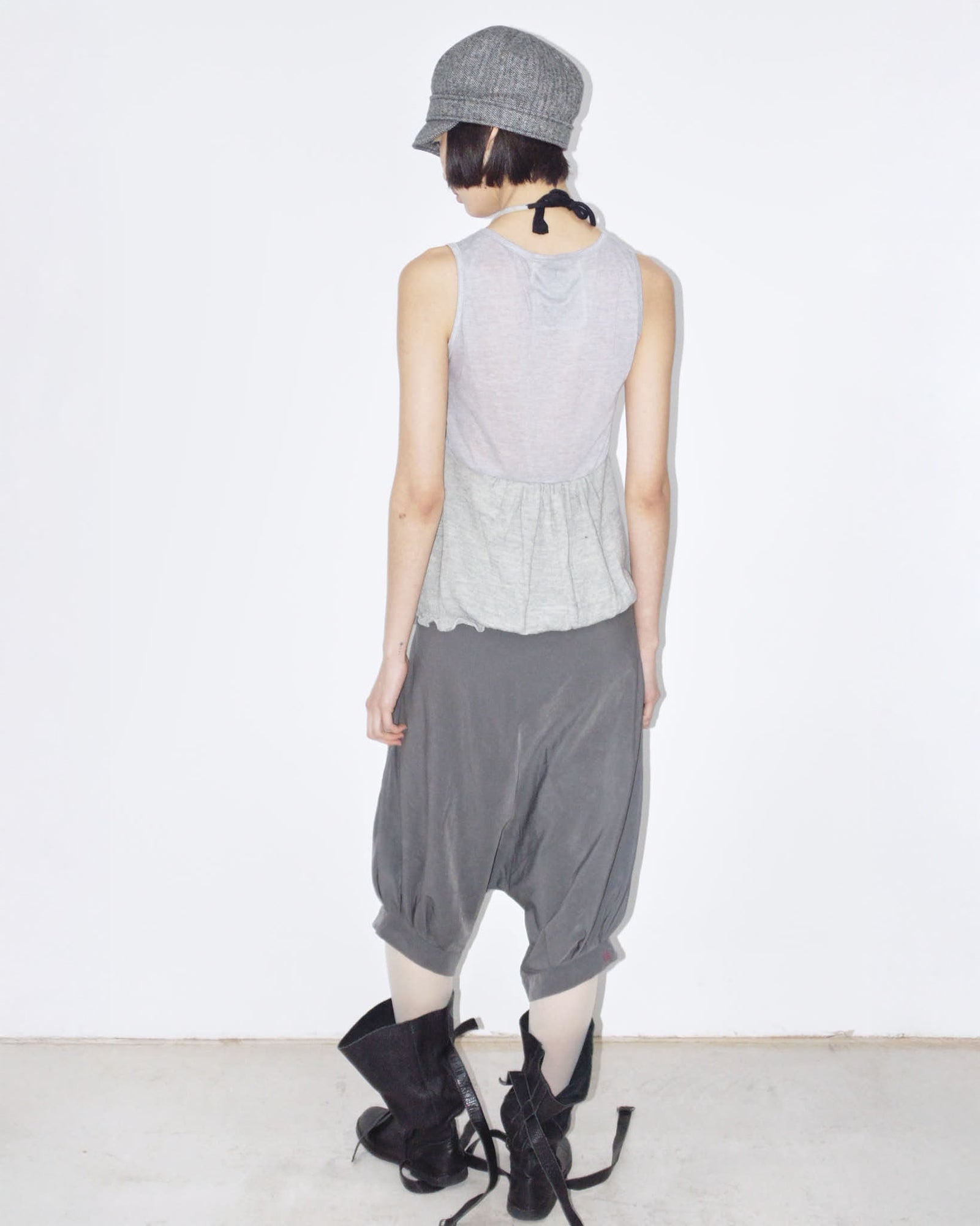 dark grey bubble capri