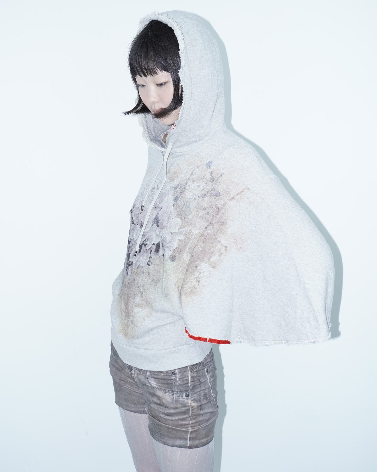 sweater with orchid faded print and hood