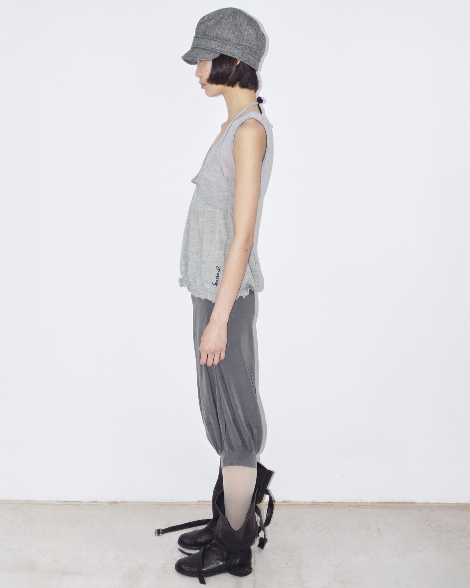 dark grey bubble capri