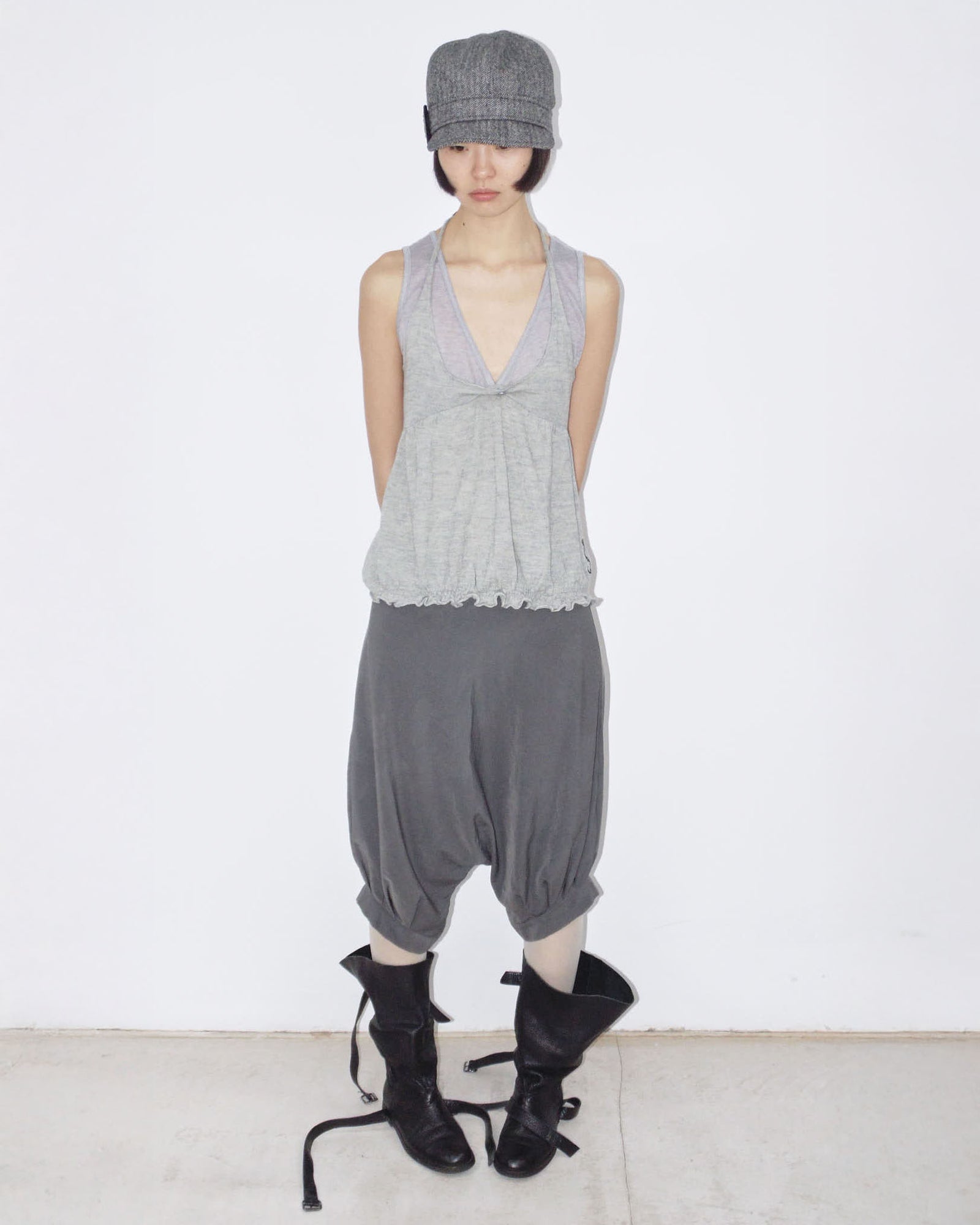 dark grey bubble capri