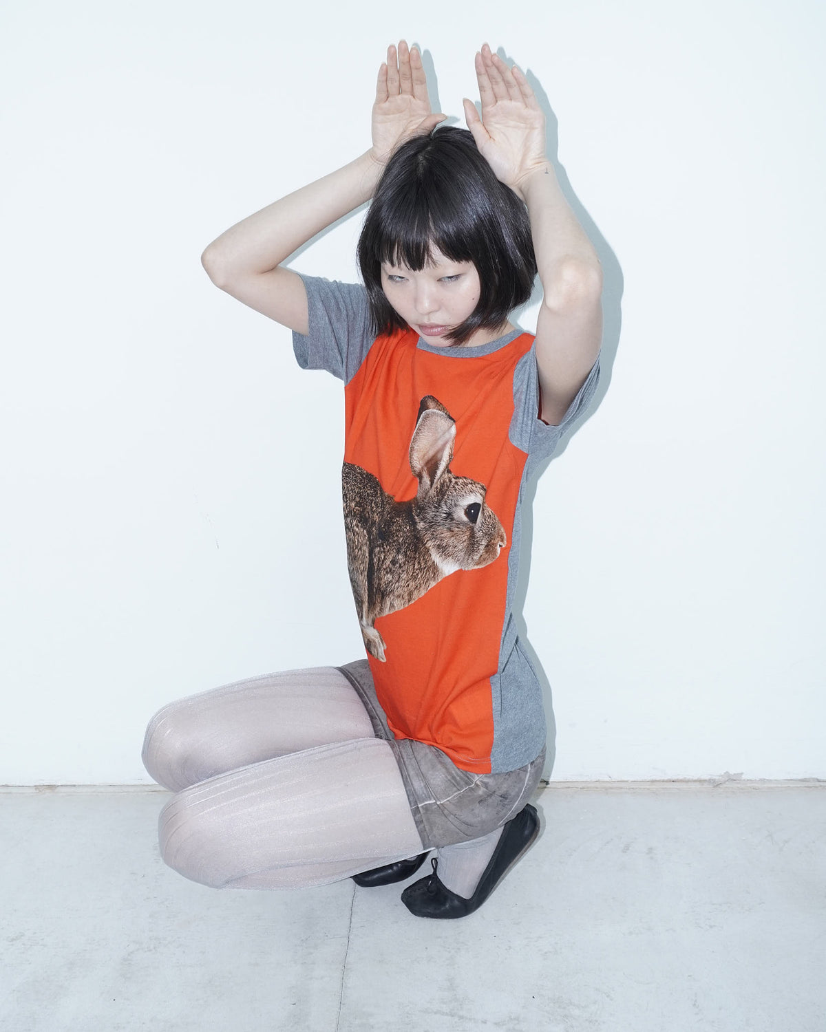 t-shirt with rabbit print graphic