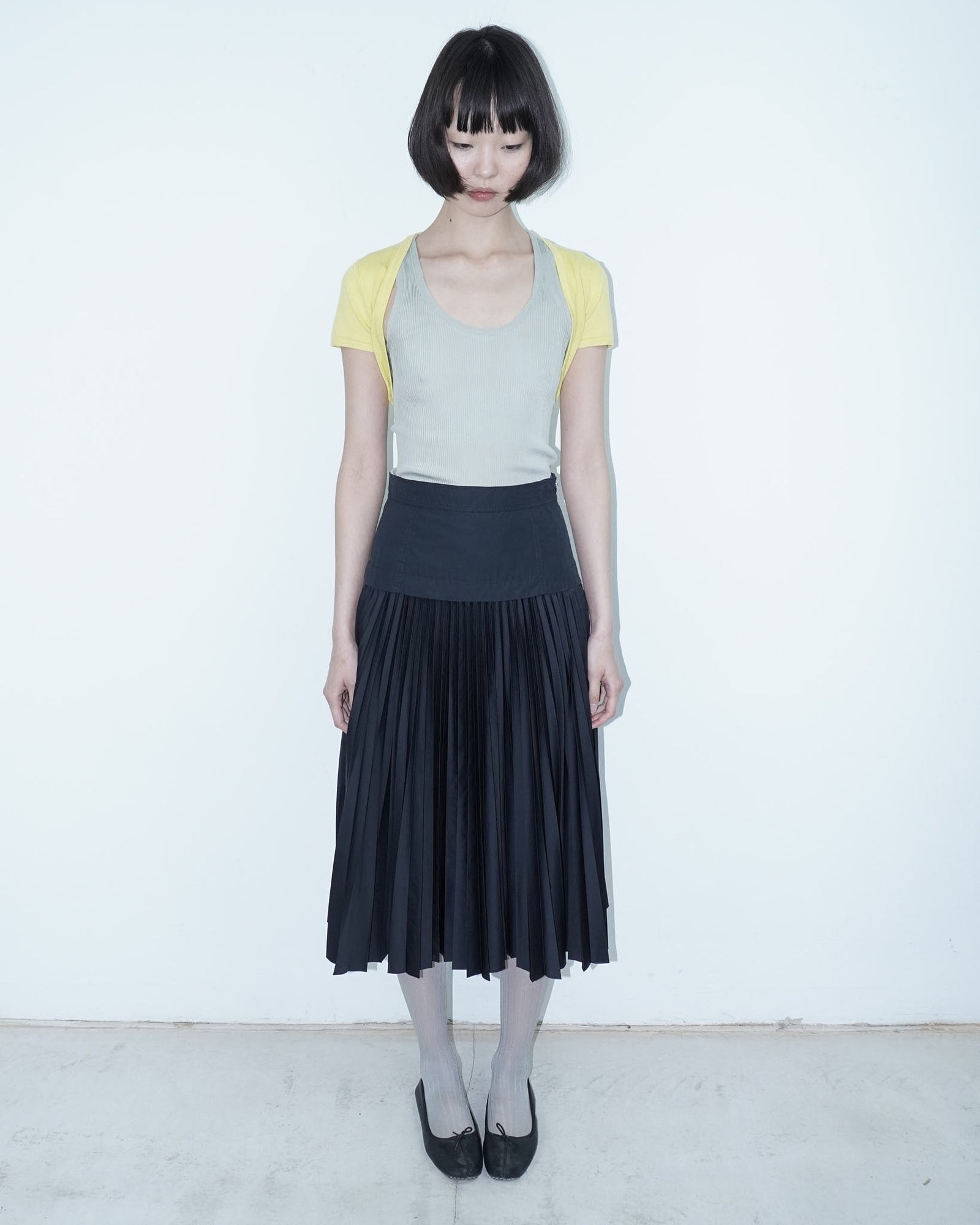 black midi pleated skirt