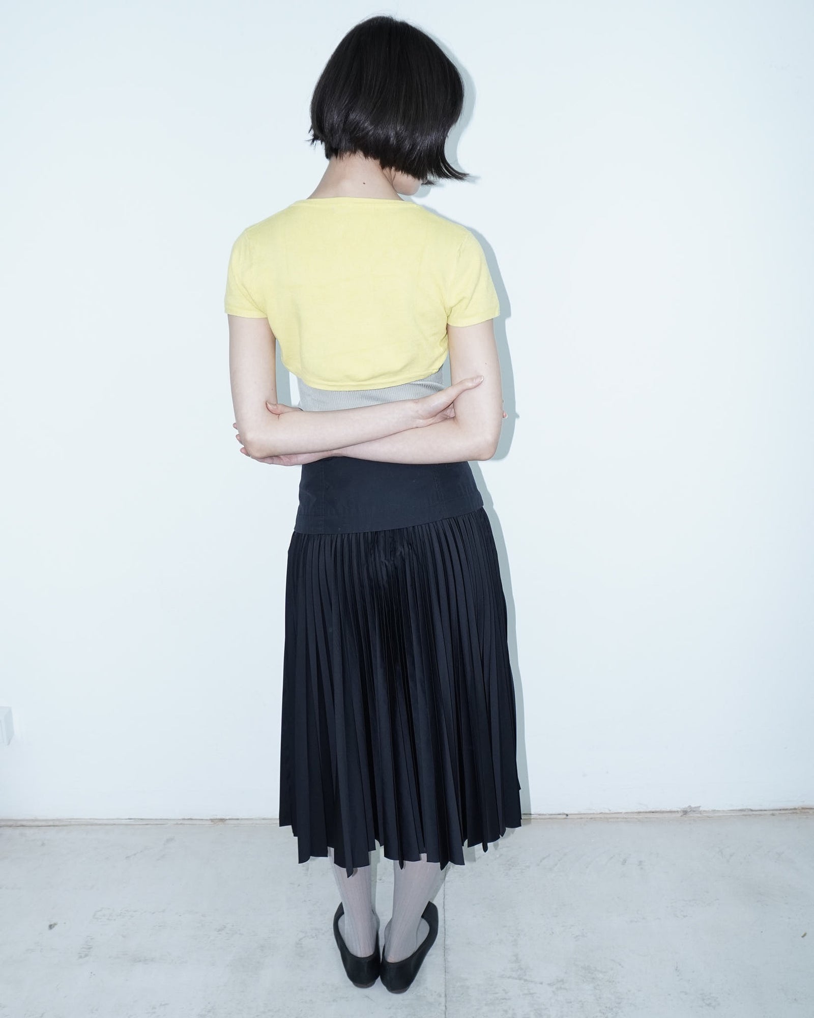 black midi pleated skirt