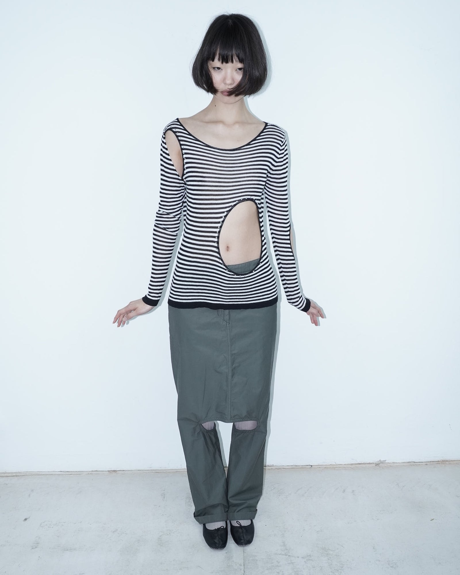 cut out striped black and white fine knit longlseeve