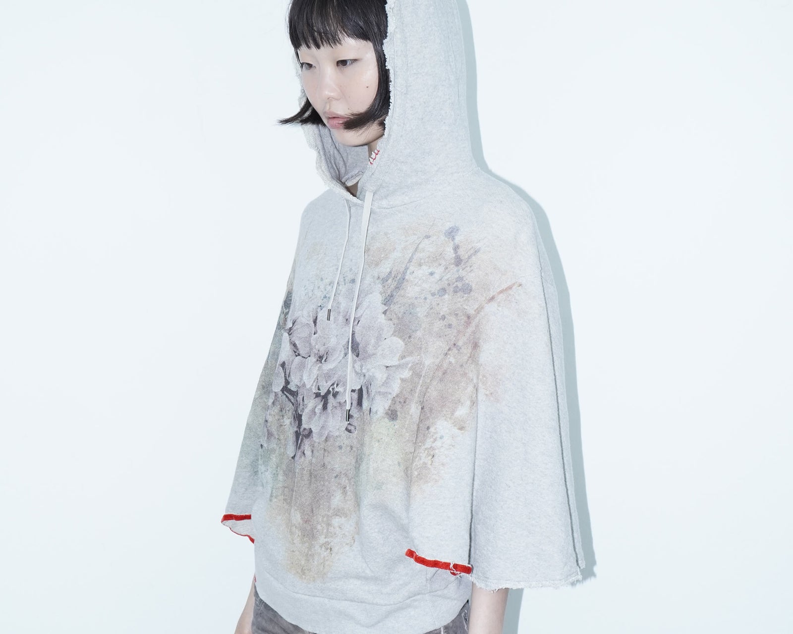 sweater with orchid faded print and hood