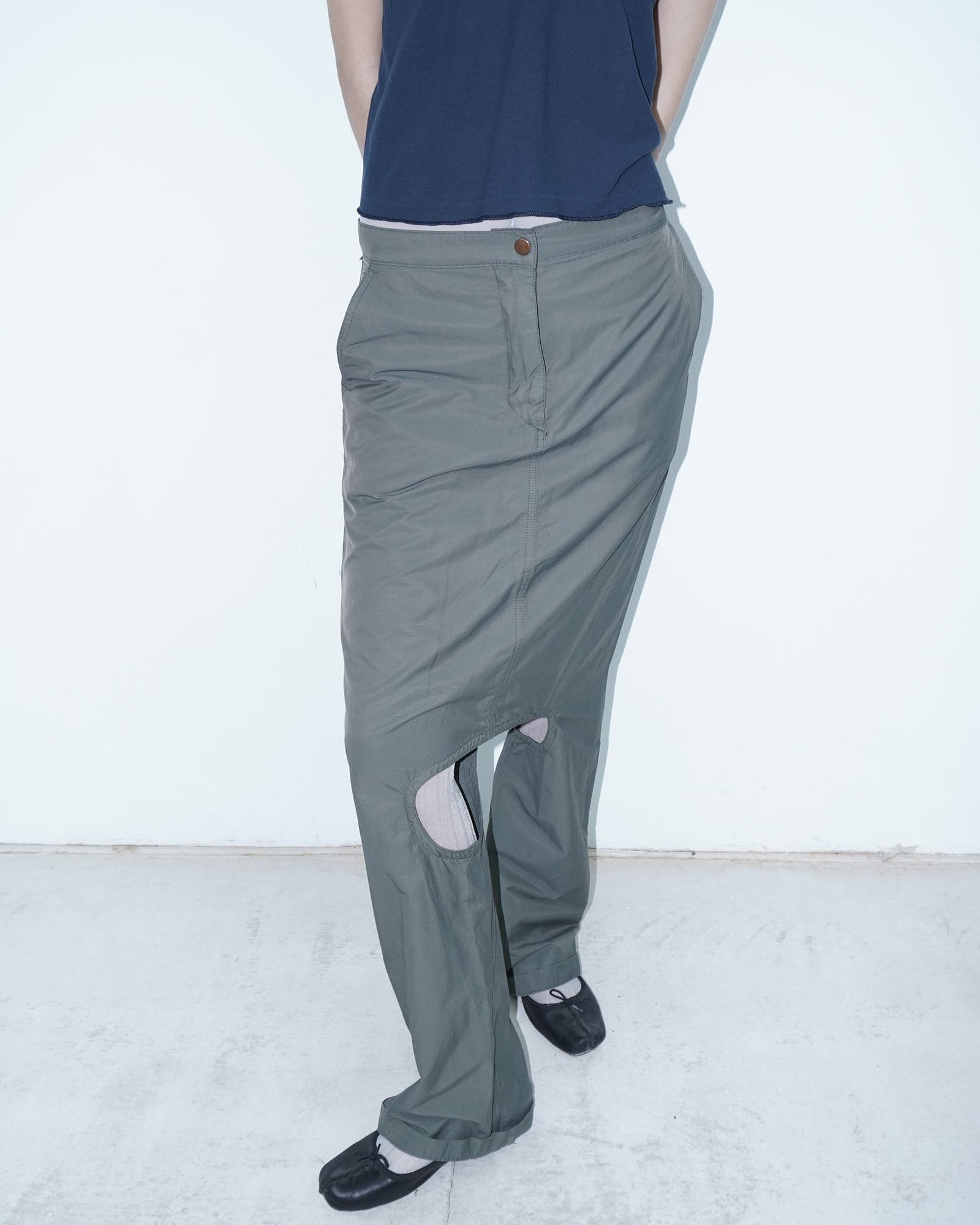 cut out oversized pants