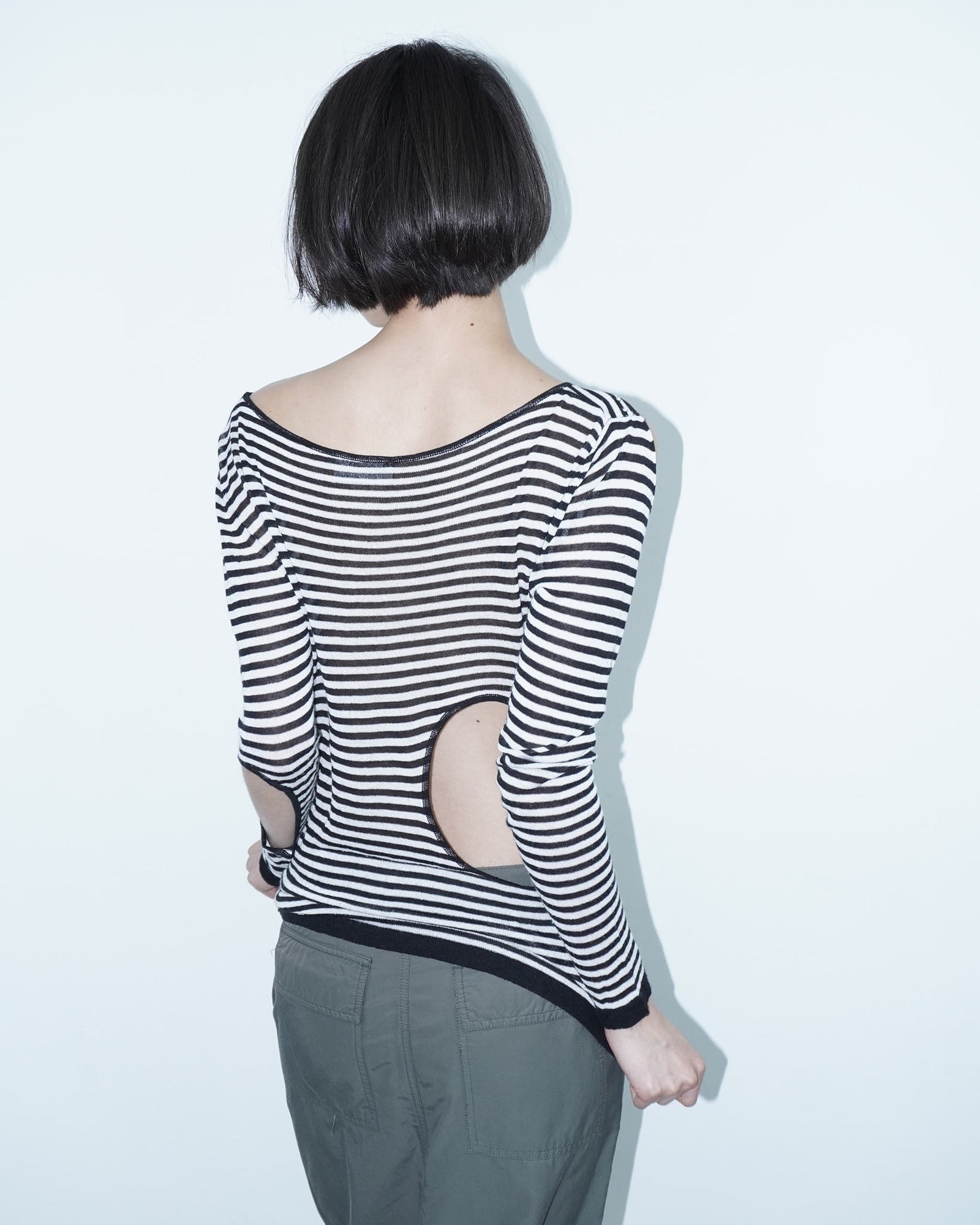 cut out striped black and white fine knit longlseeve