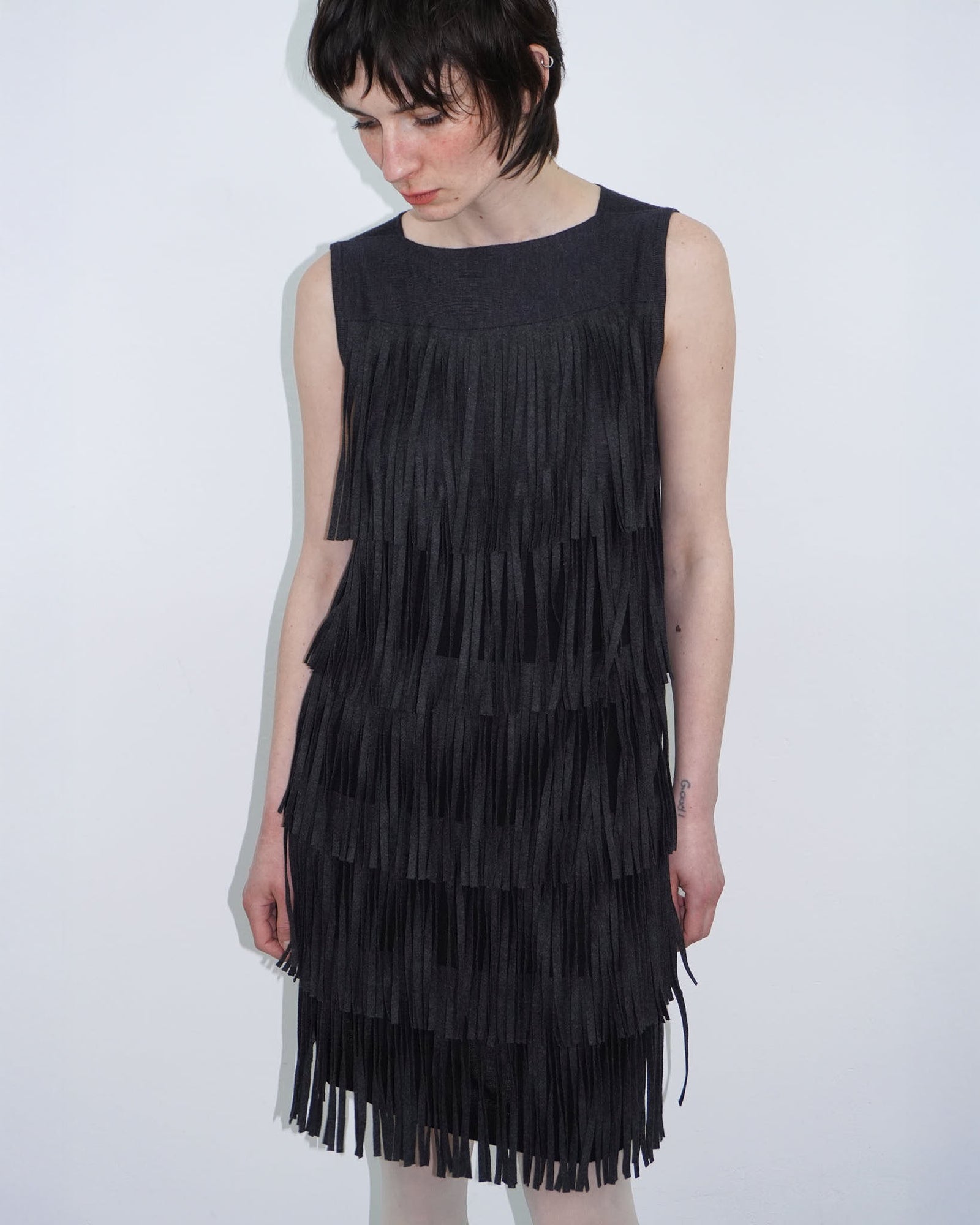 anthracite midi dress with fringes