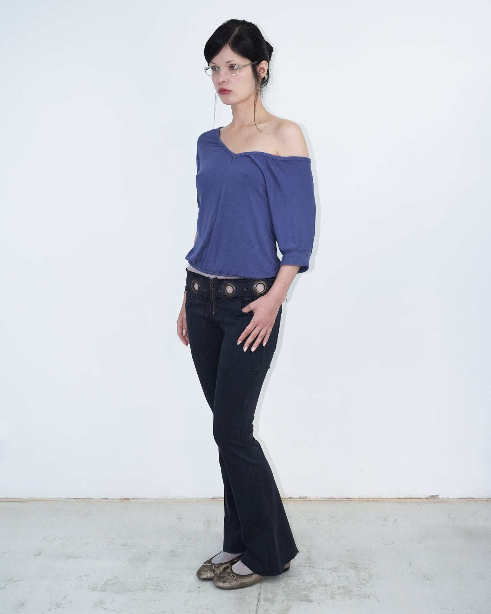 anthracite pants with cut out waist holes