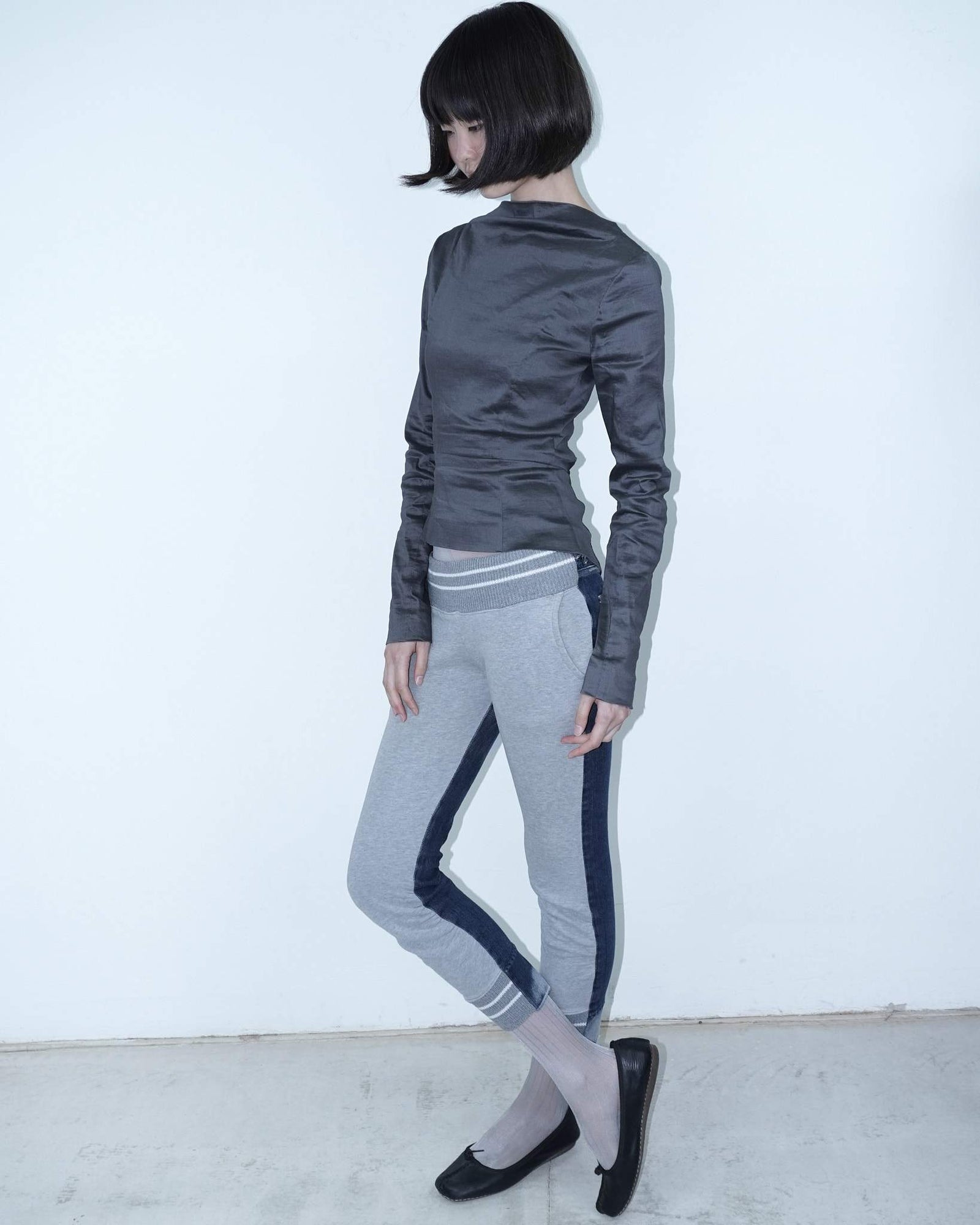 bi-material sporty capri pants