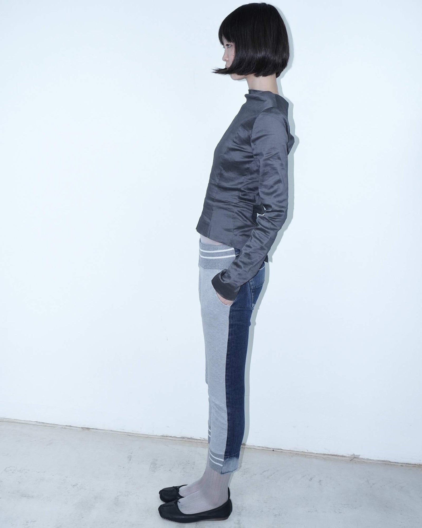 bi-material sporty capri pants