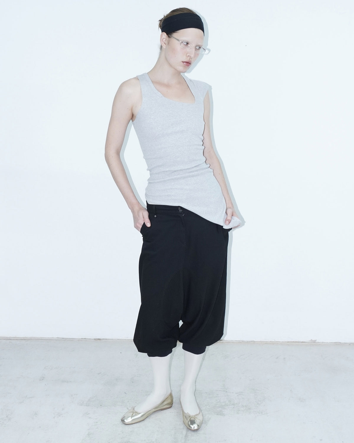 black bubble capri