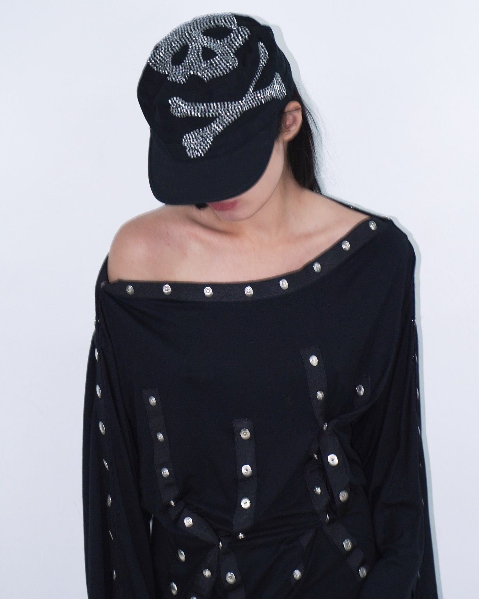 black canva skull cap