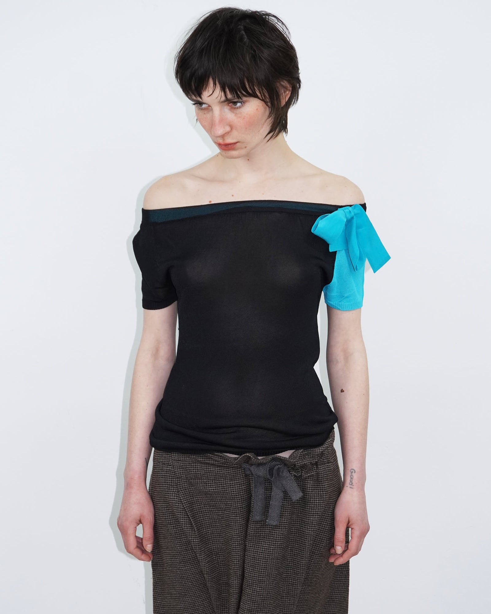 black & turquoise bow top