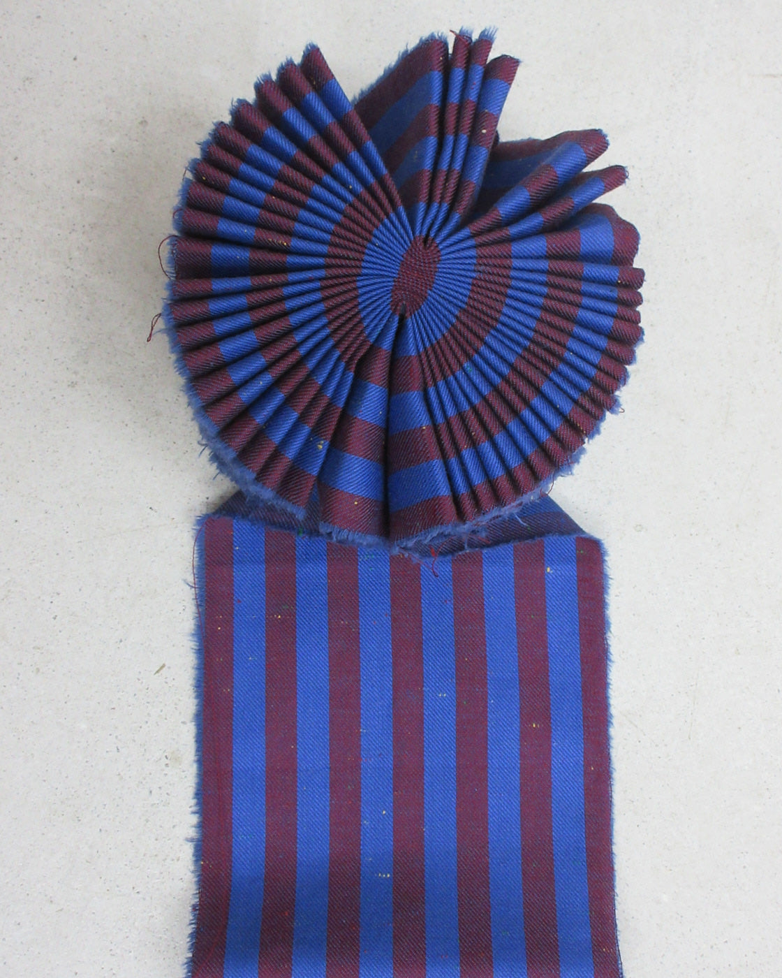 red/blue striped cockade