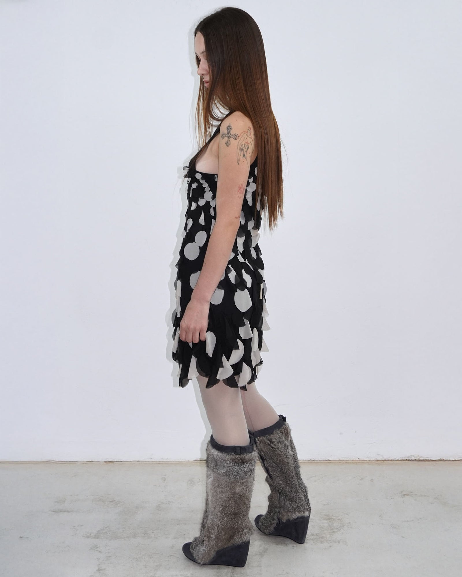 b/w big round mesh sequin dress
