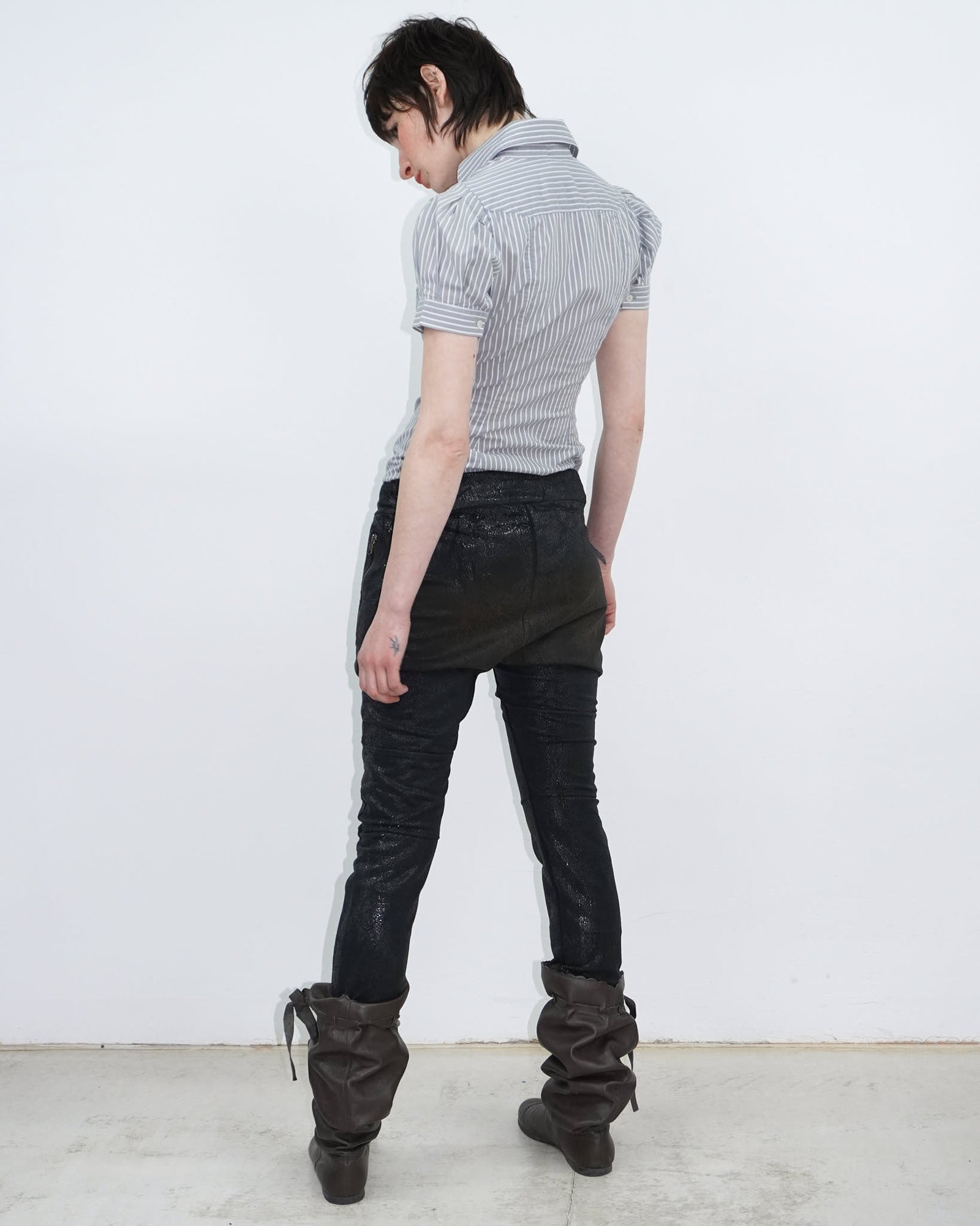 cracked print sweatpants with long crotch