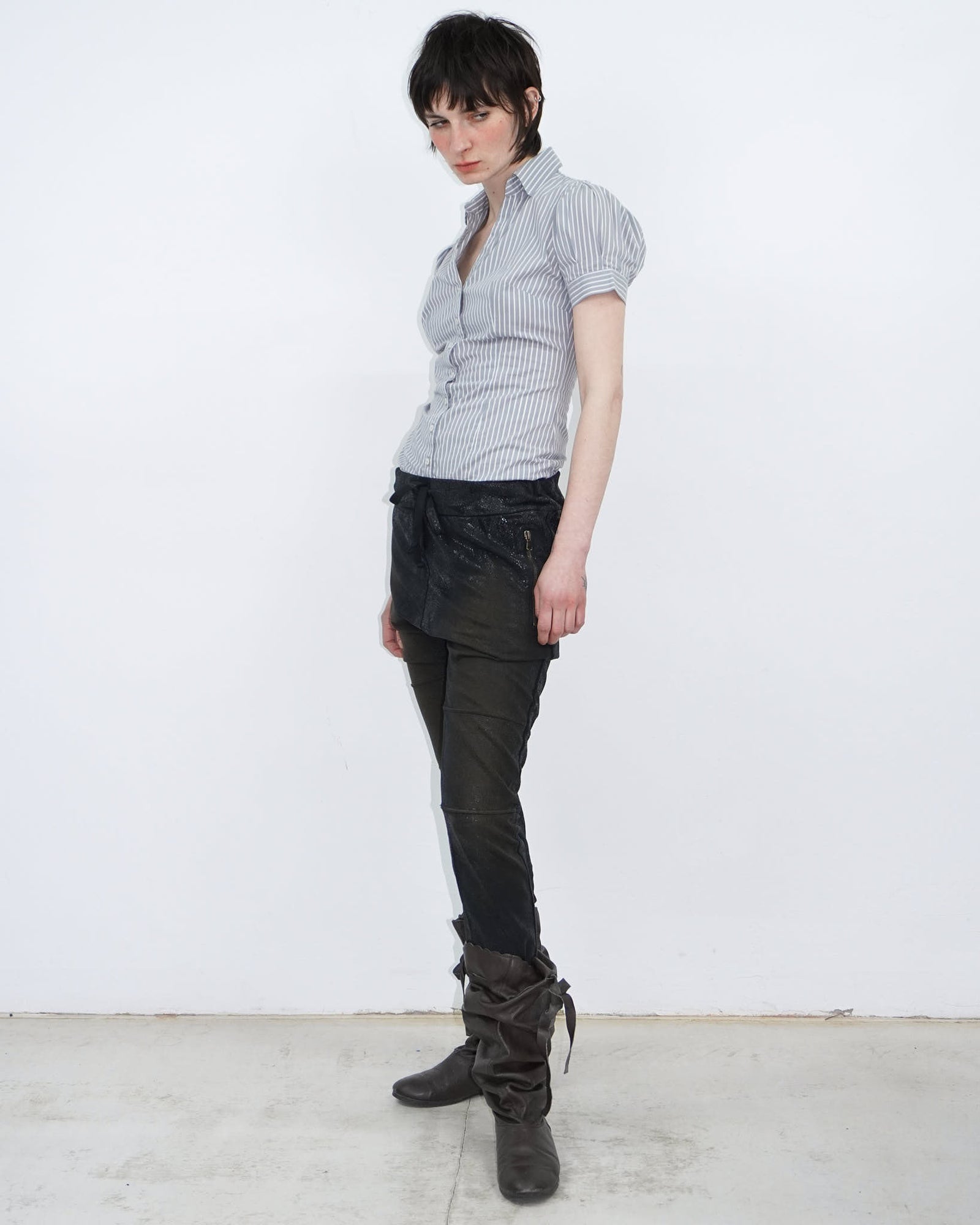 cracked print sweatpants with long crotch