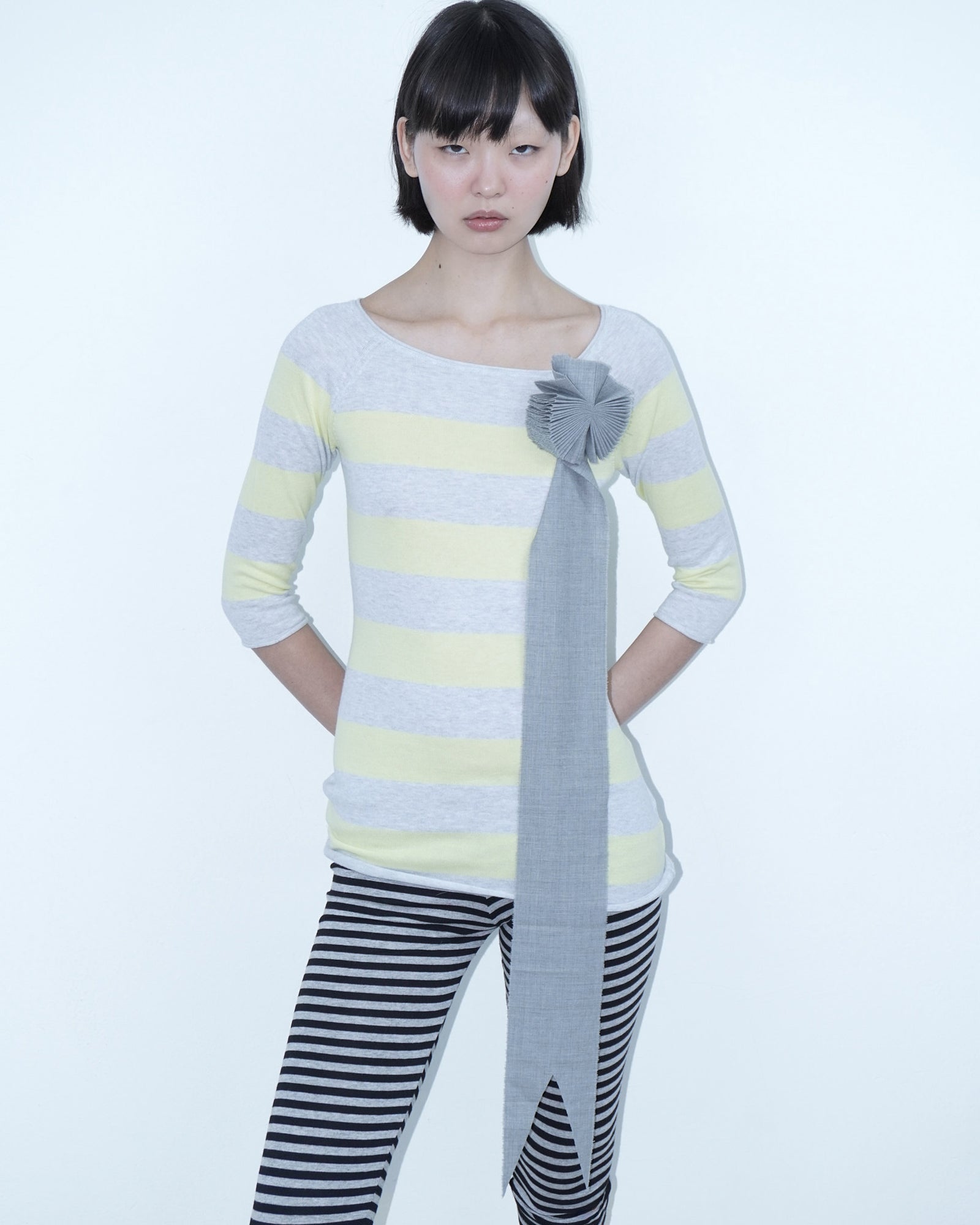 grey cockade