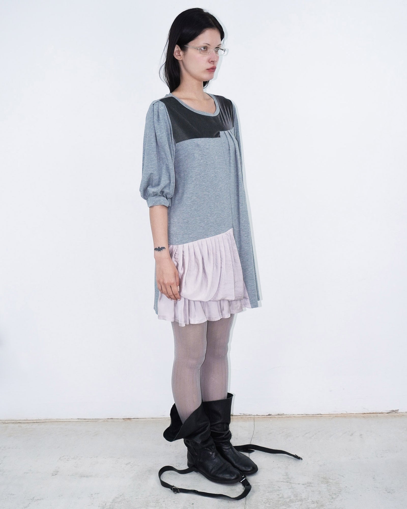 grey doll dress with puffed sleeves