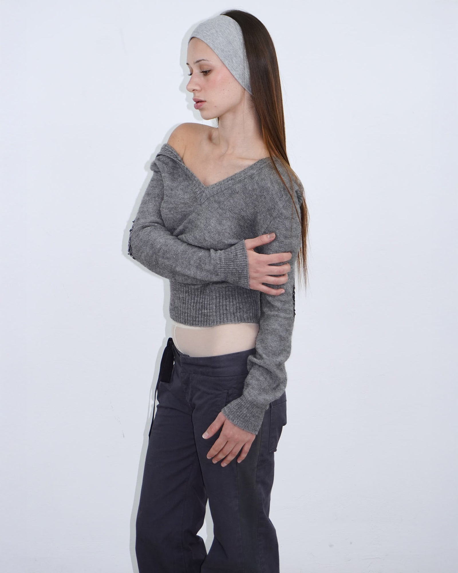 grey knit hoodie with sequins elbow patches