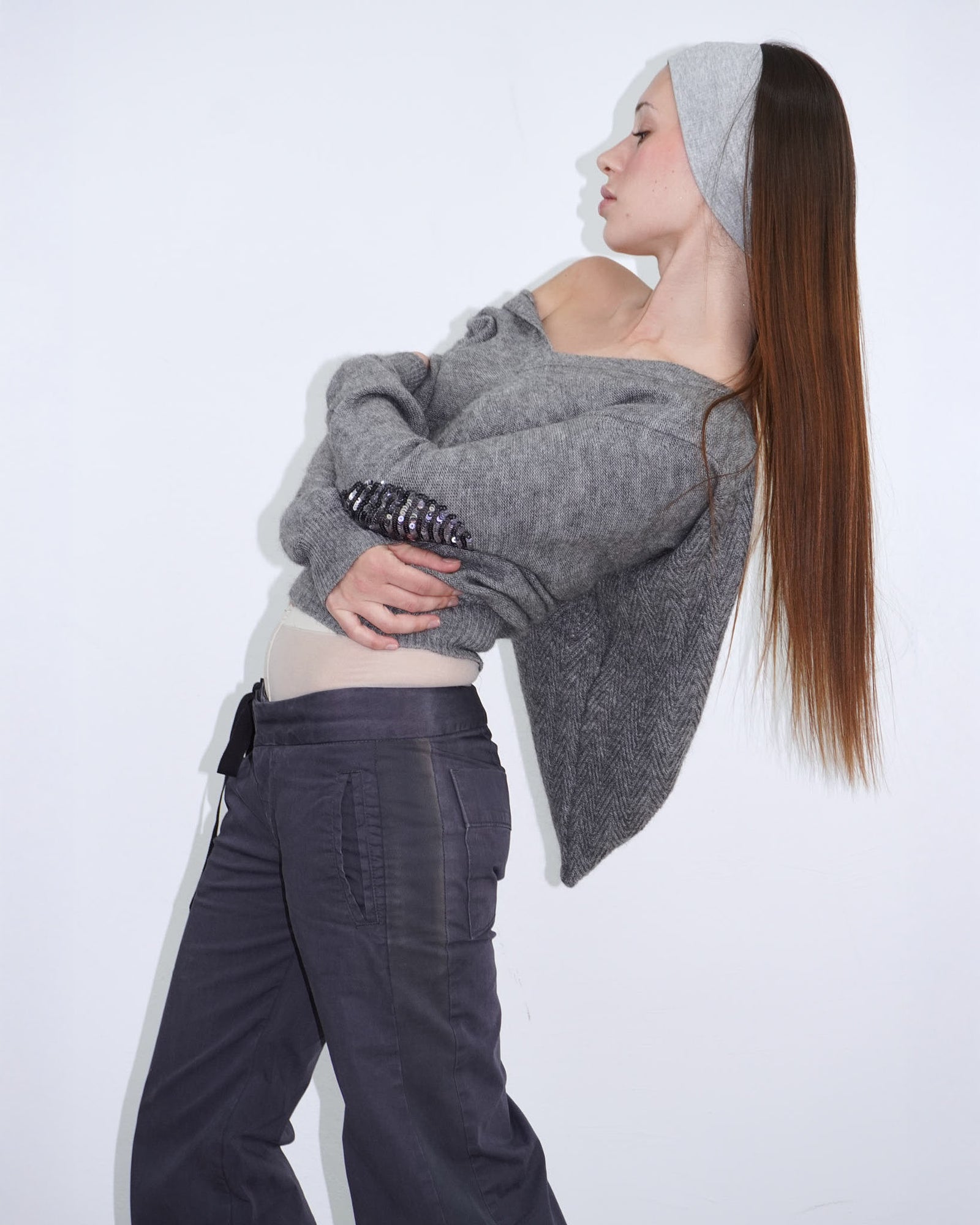 grey knit hoodie with sequins elbow patches