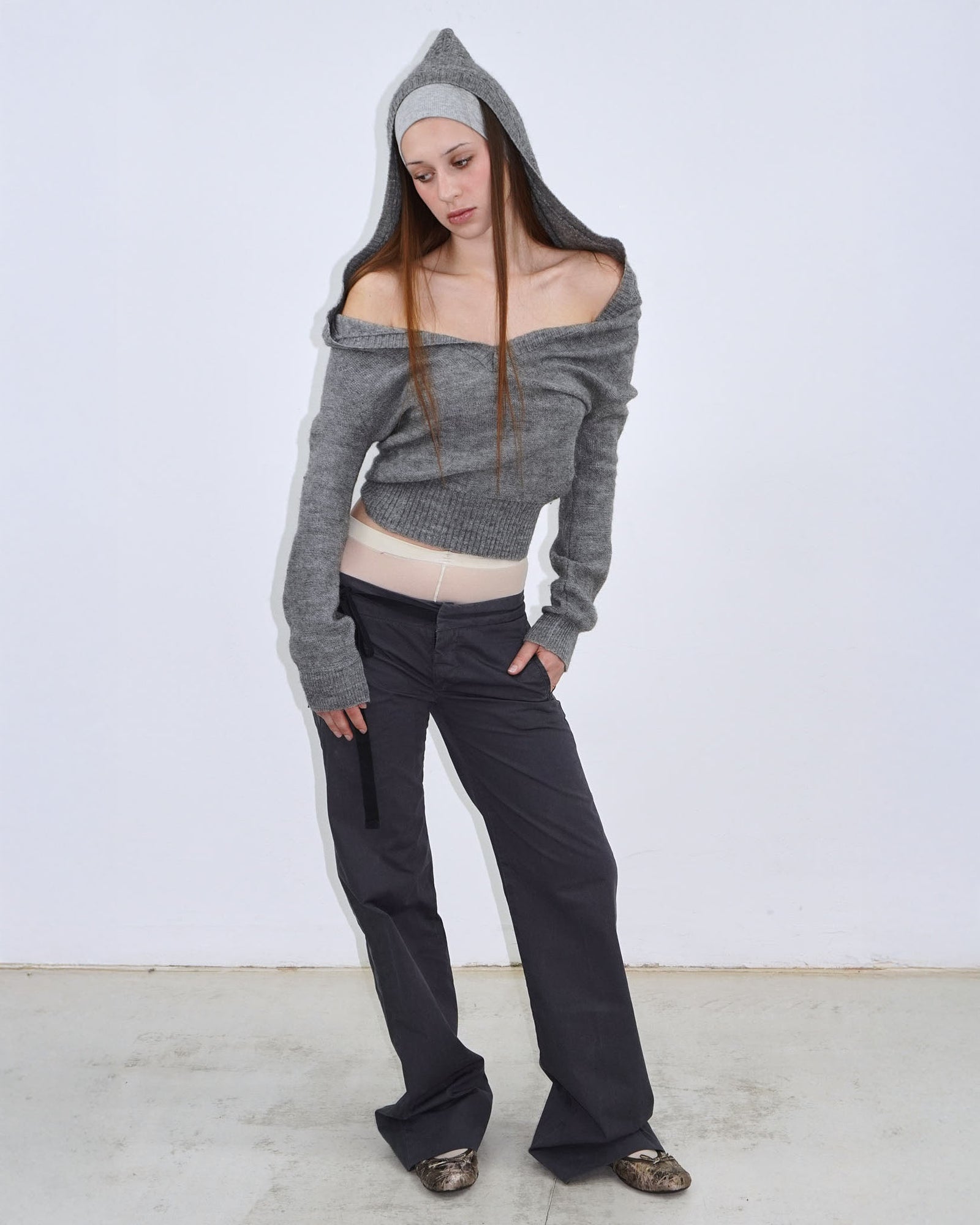 grey knit hoodie with sequins elbow patches