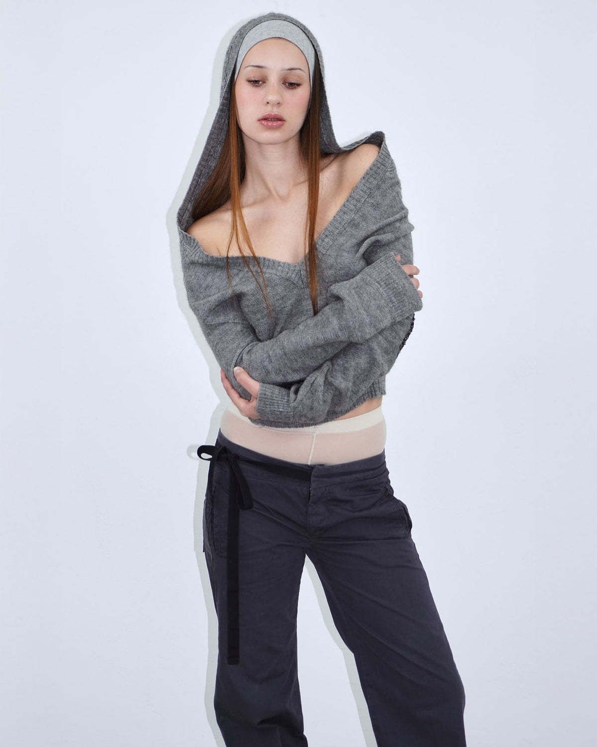 grey knit hoodie with sequins elbow patches