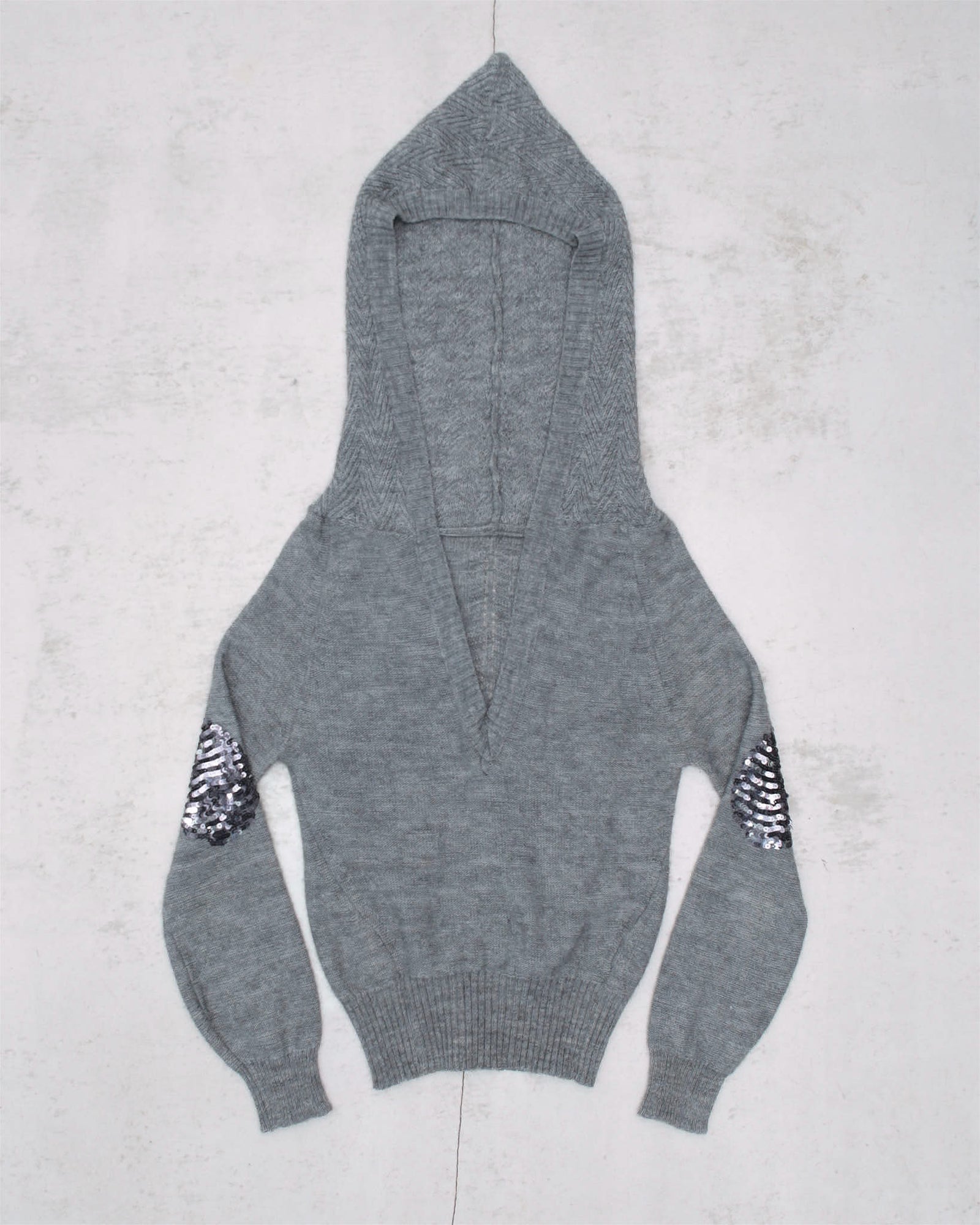 grey knit hoodie with sequins elbow patches