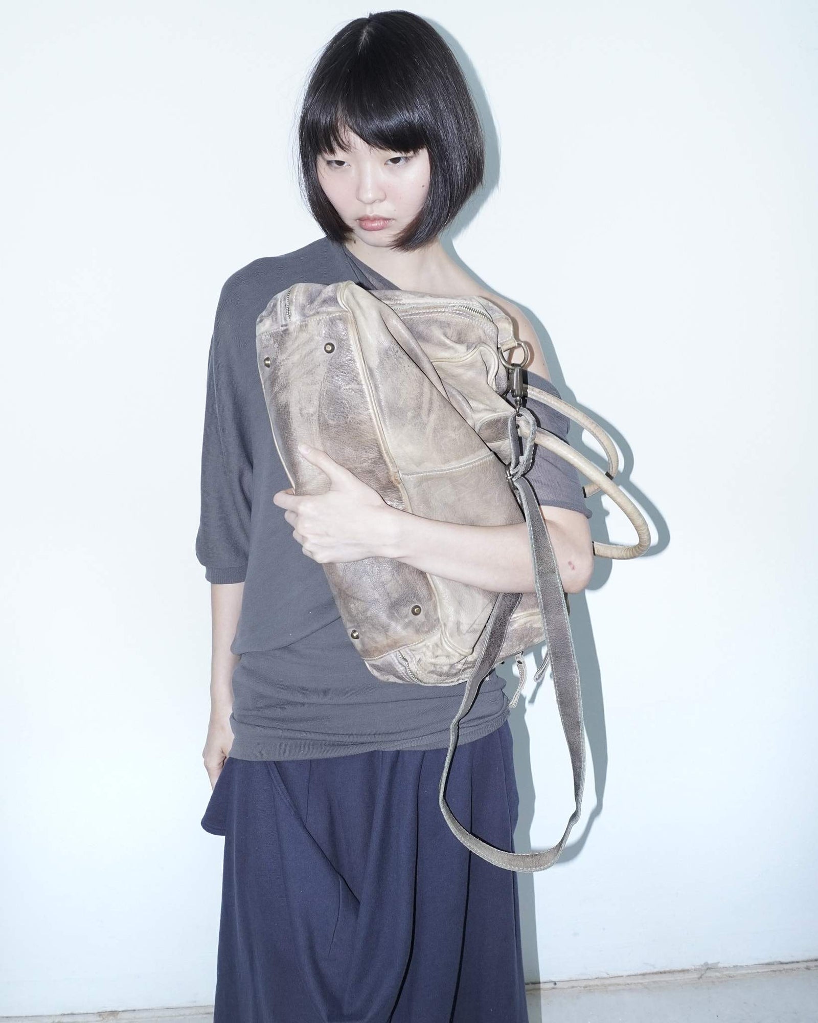 maxi multi shaded zipper leather bag