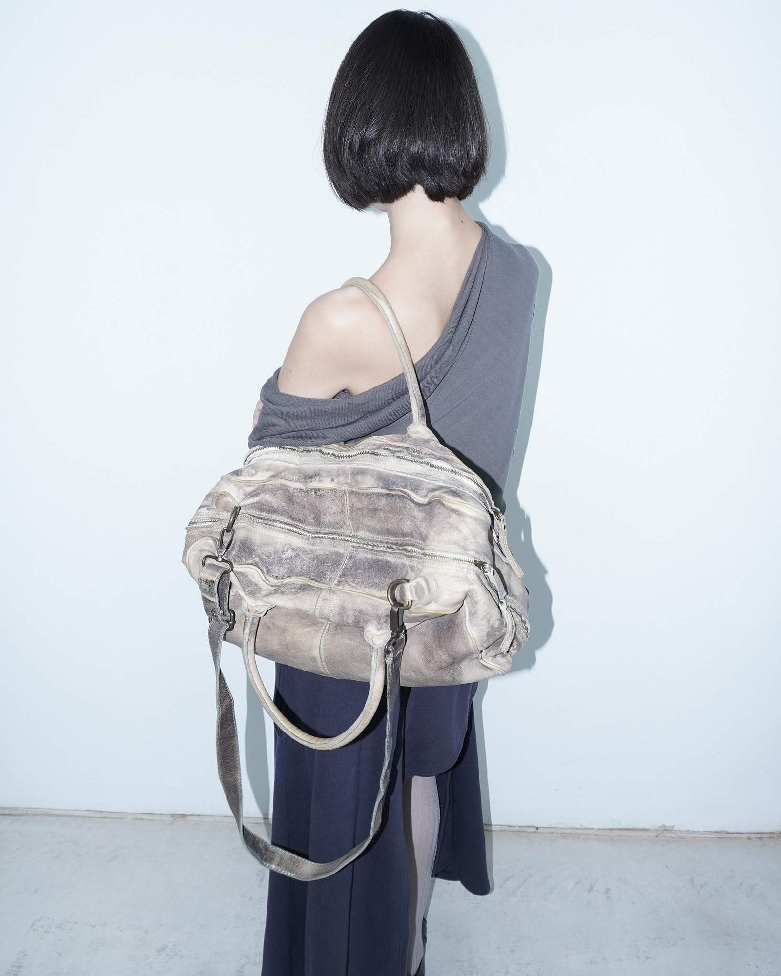 maxi multi shaded zipper leather bag