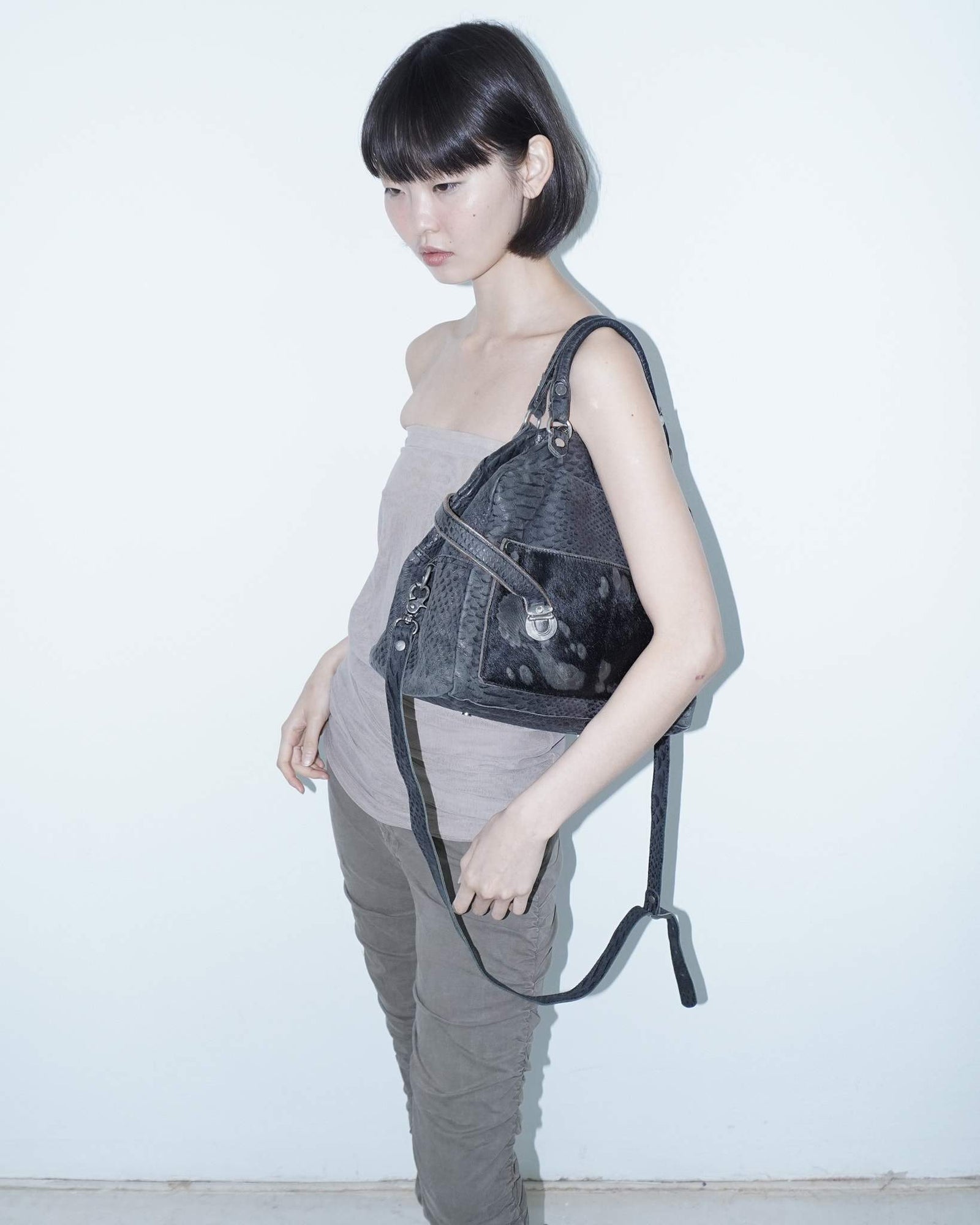 medium black textured leather bag