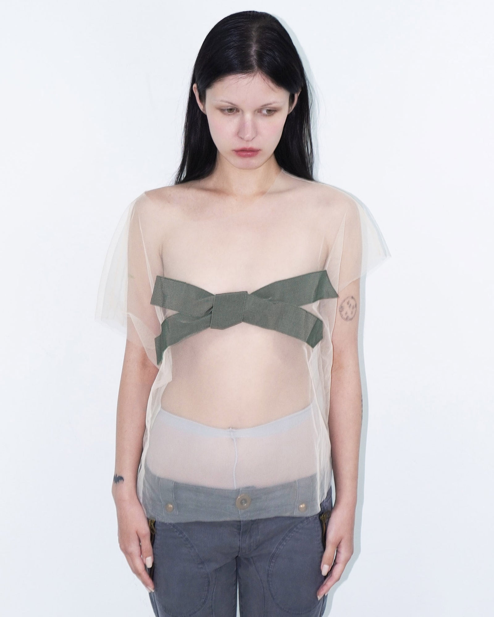 mesh top with ribbon