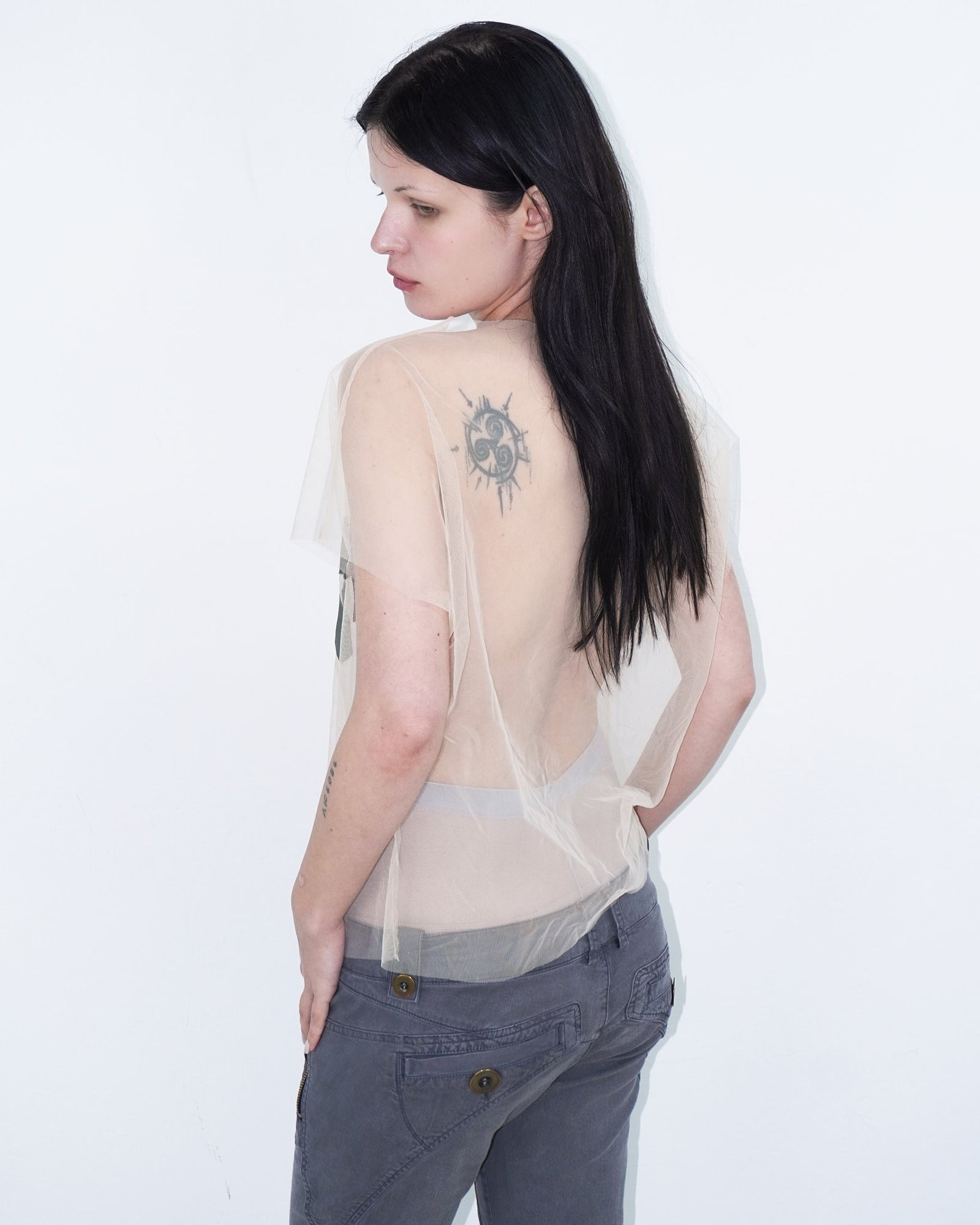 mesh top with ribbon