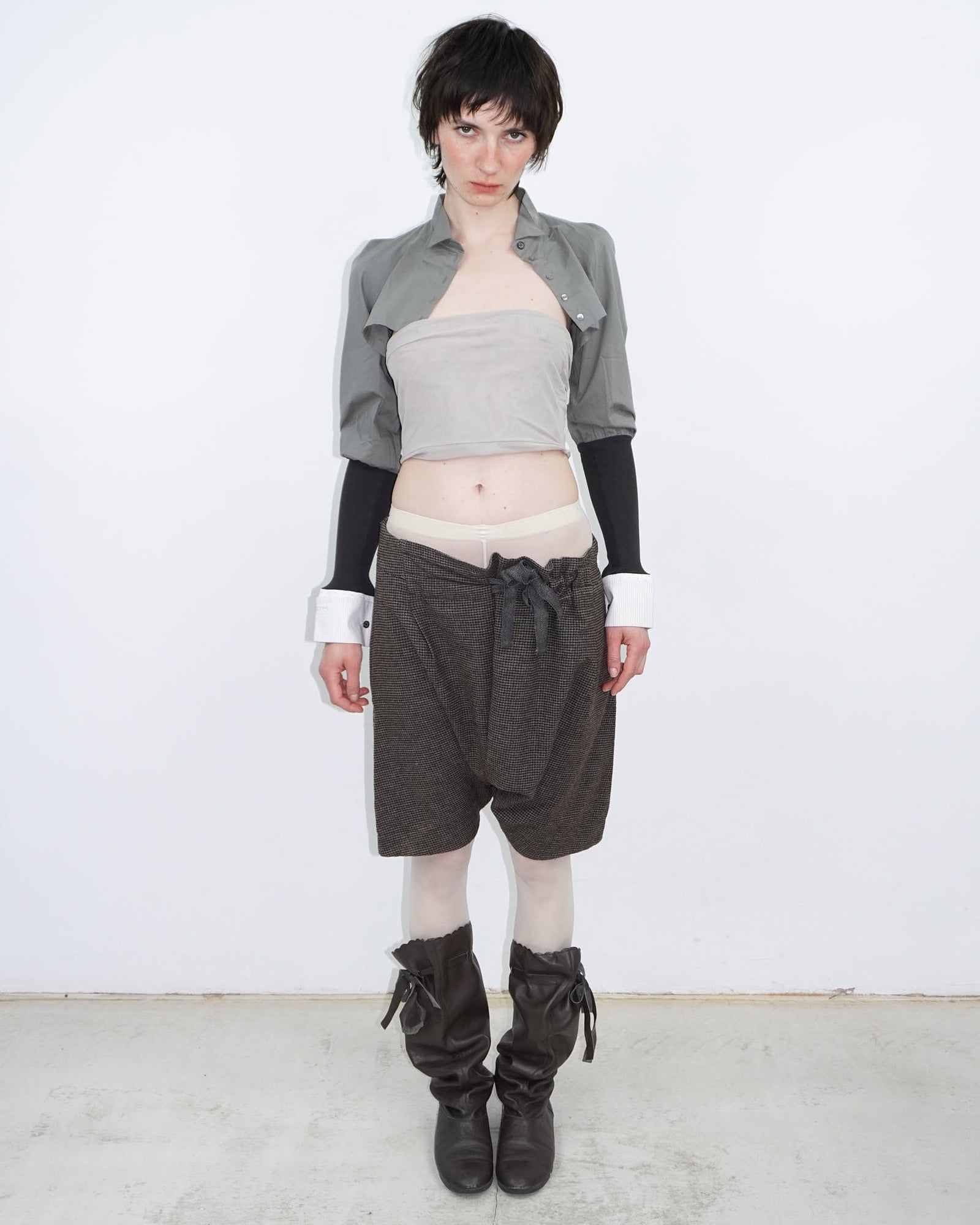 multimaterial cropped shirt