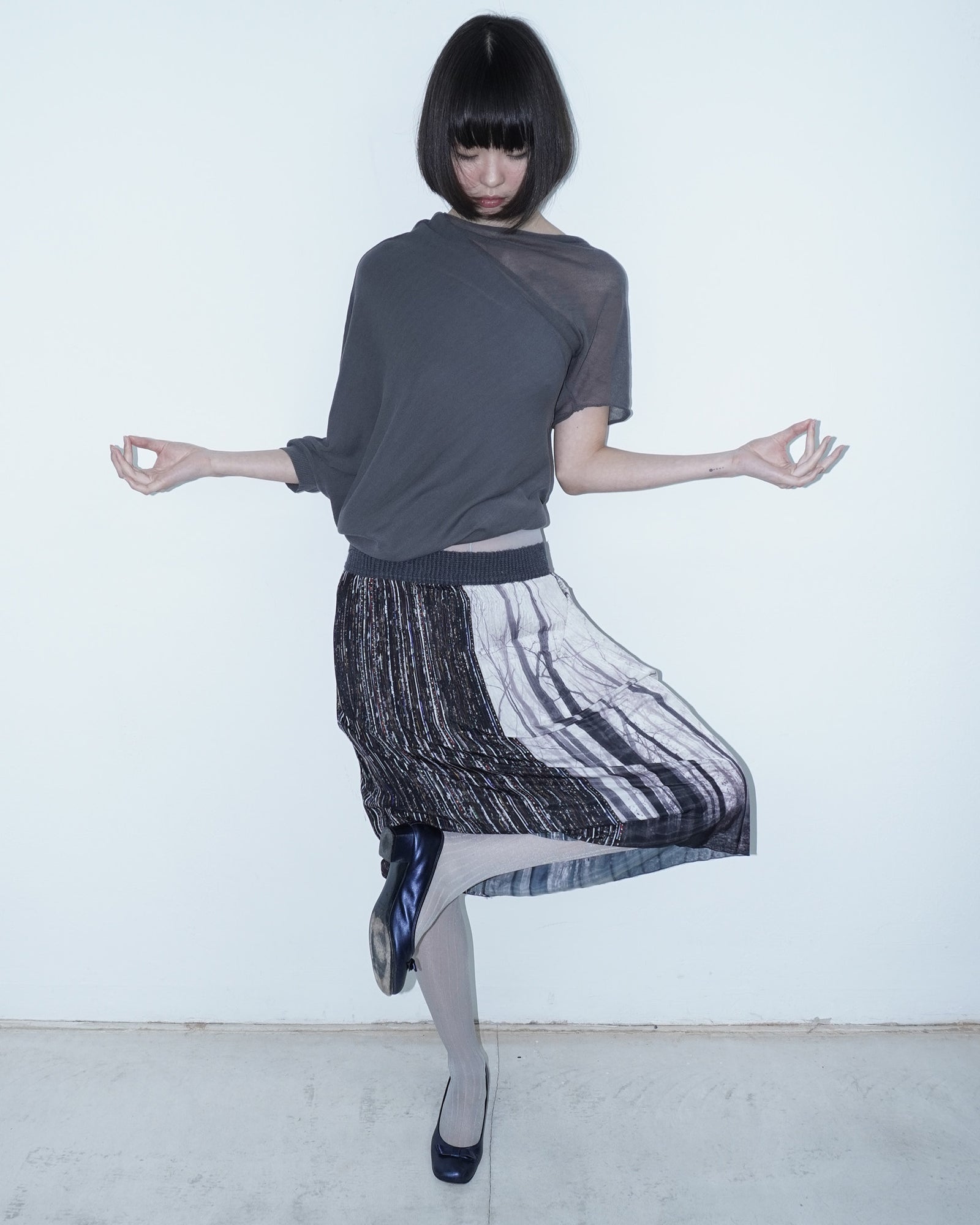 printed pleated midi skirt