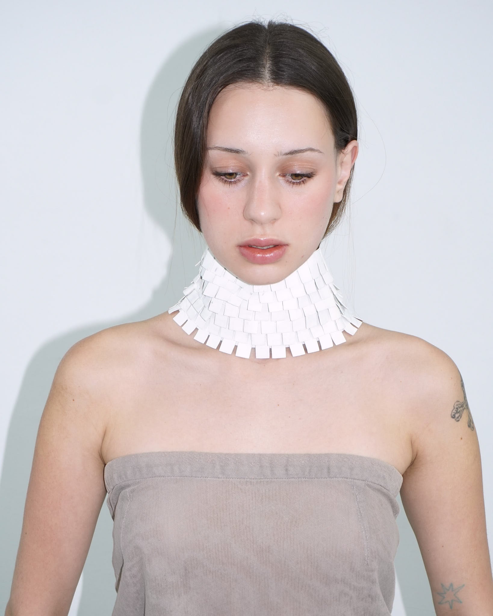 white leather fringe neck piece – ANEMONIA