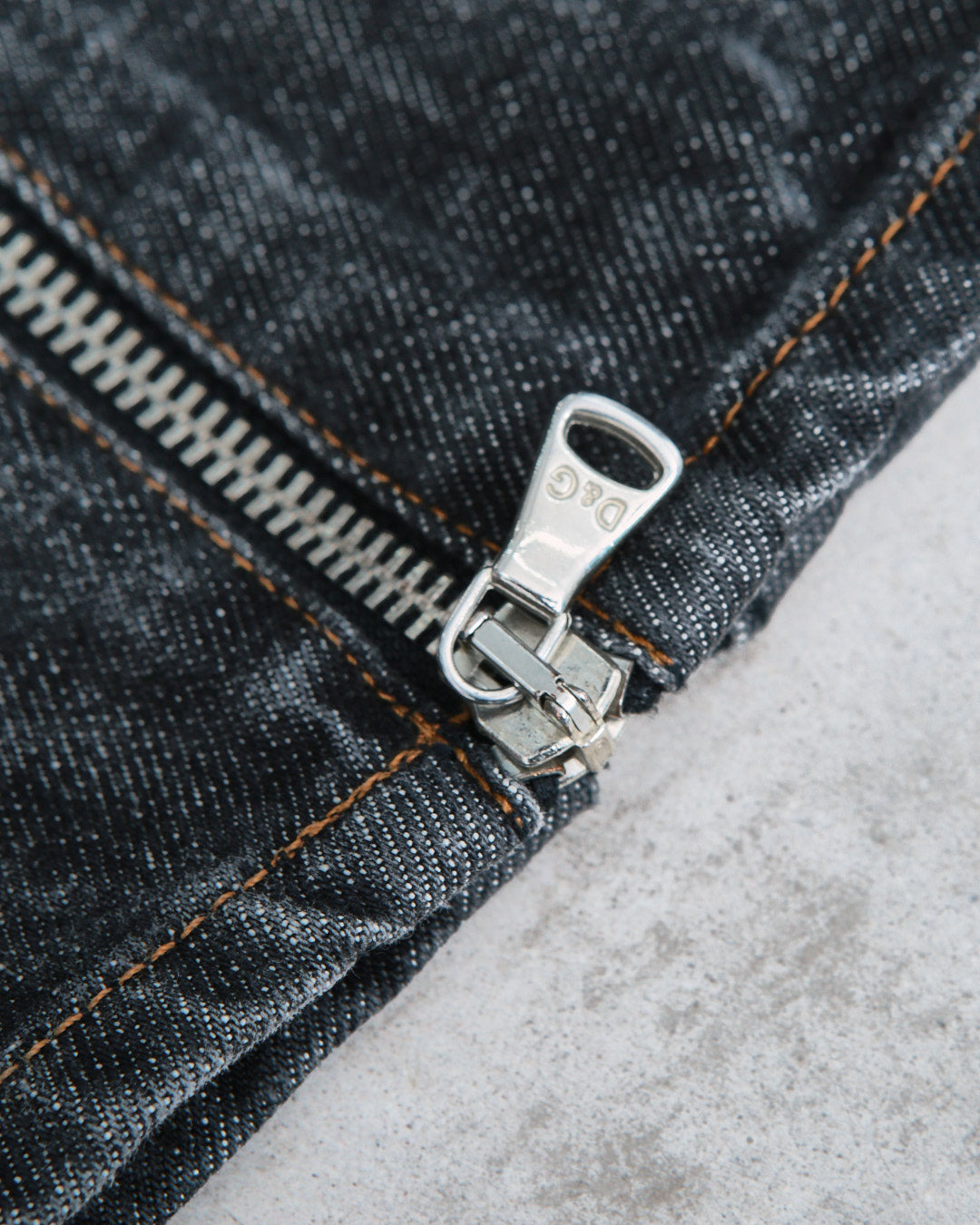 zipper denim mini skirt