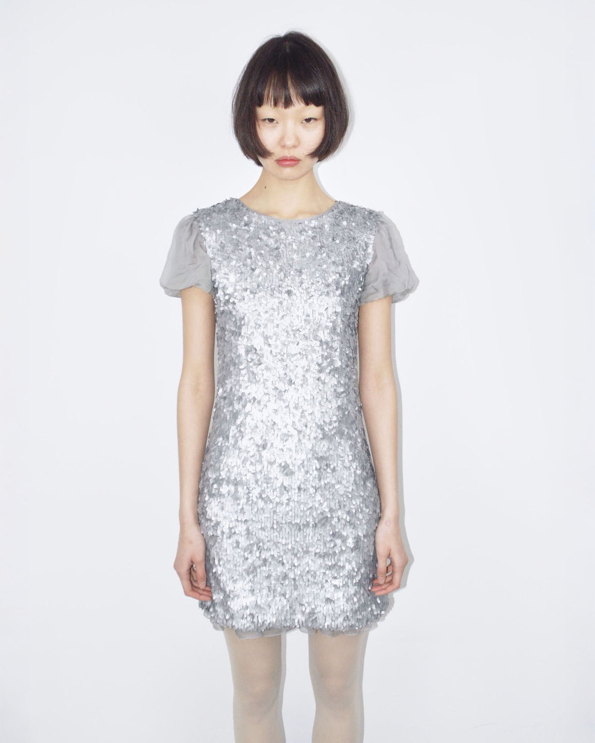 backless dolly sequins dress with puffed silk sleeves