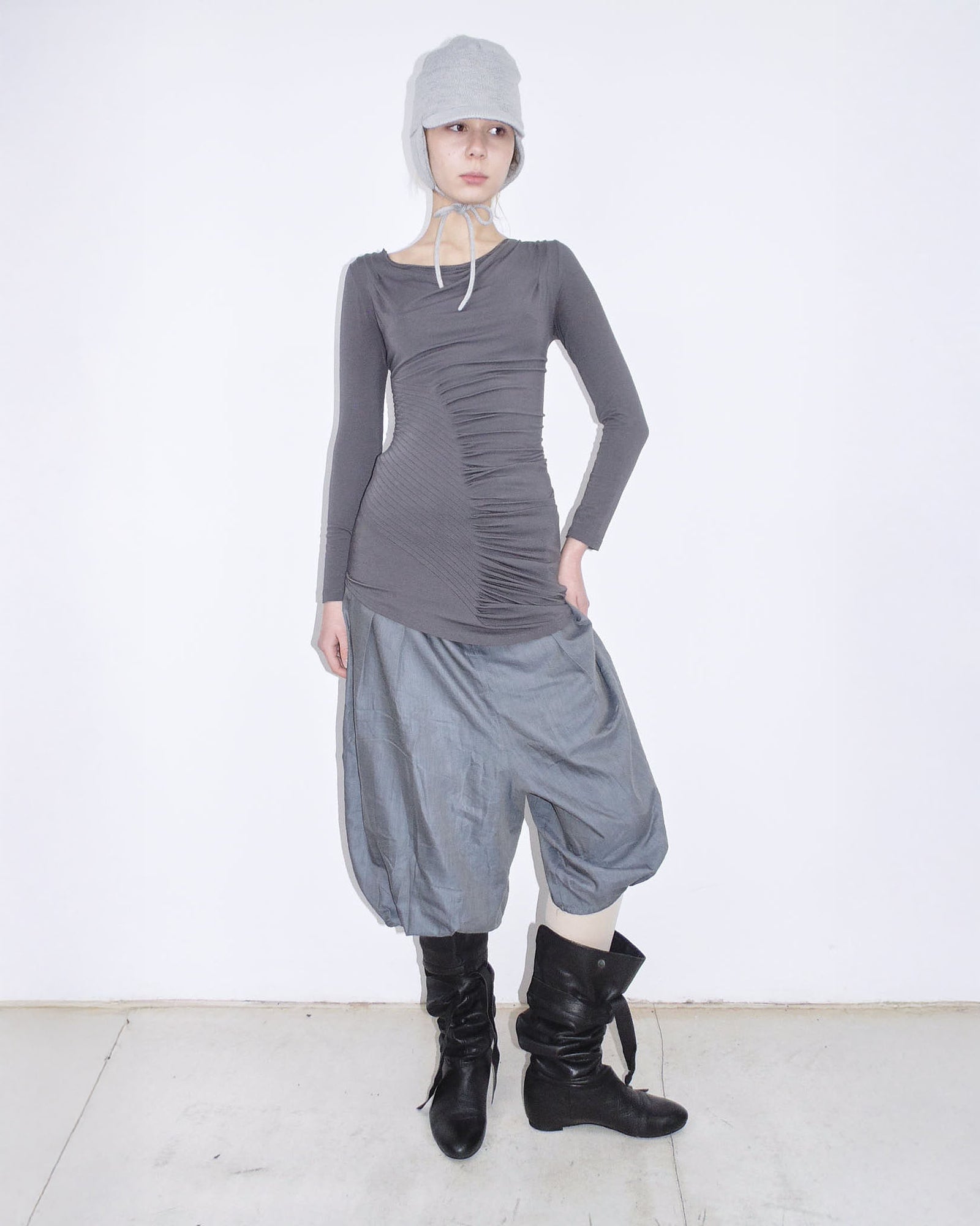 black overknee leather boots