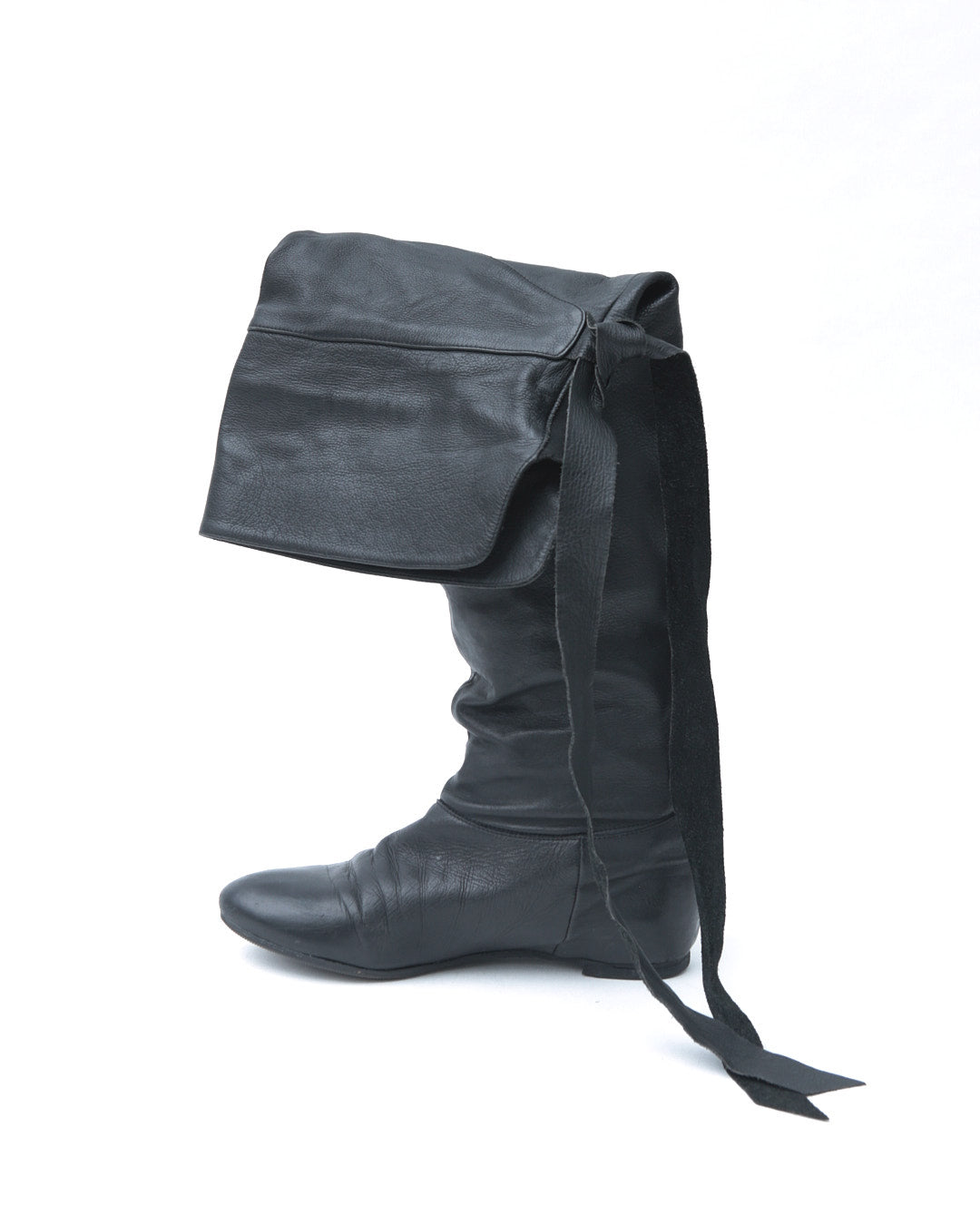 black overknee leather boots