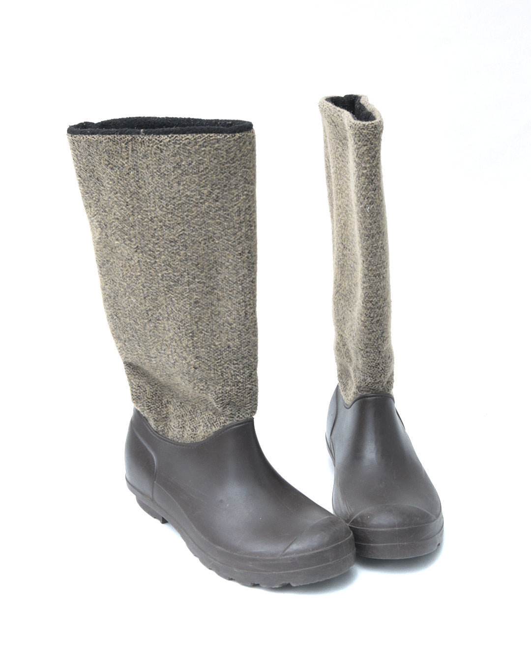 brown rain boots with felt