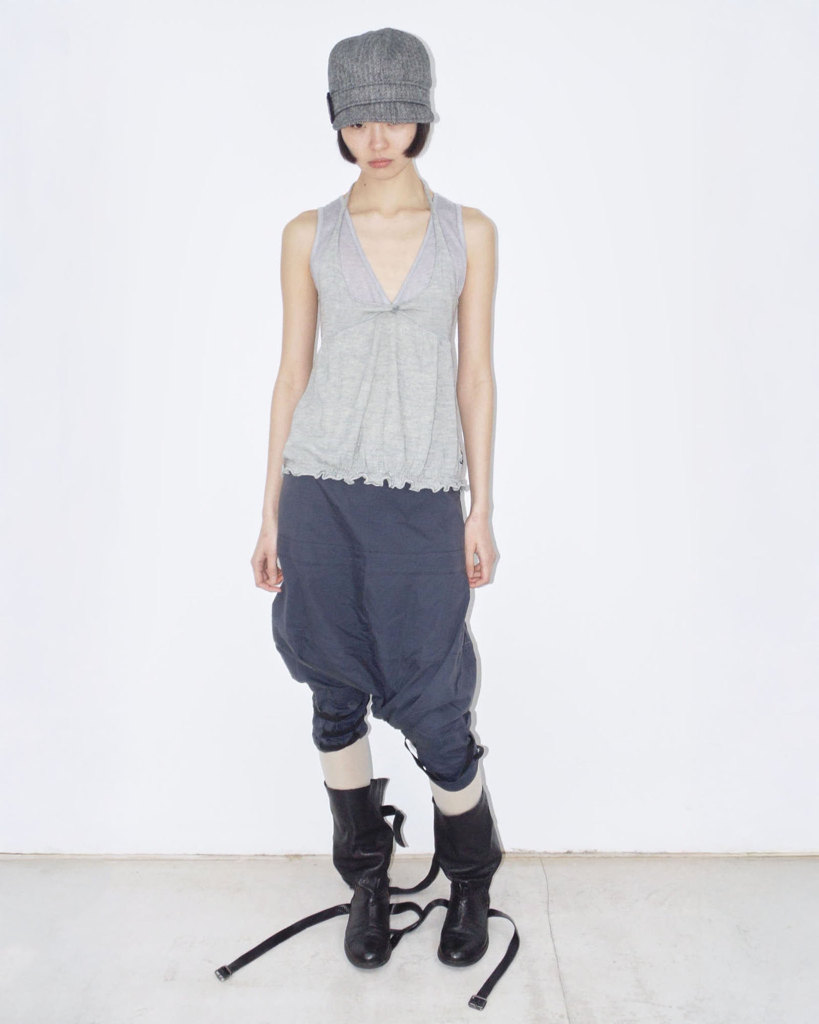 dark blue capri pants with elastic straps