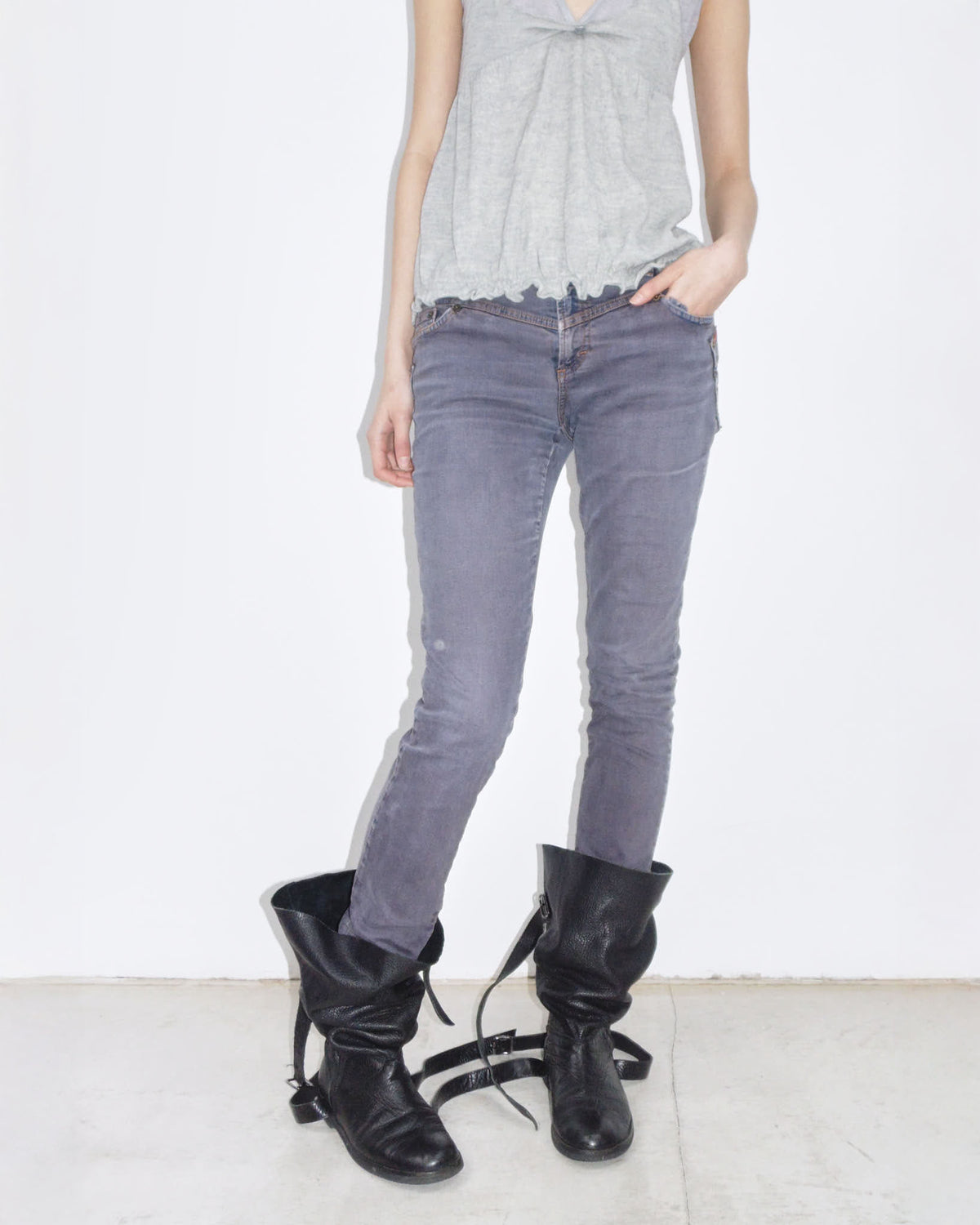 lilac denim skinny jeans with zipper detail