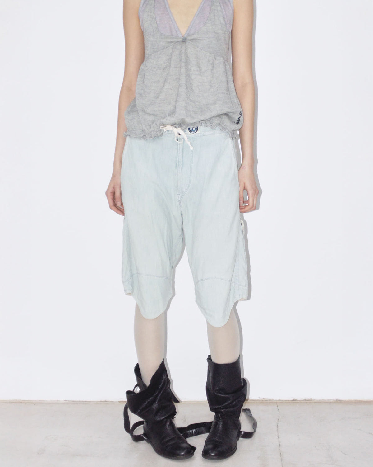 ‘acid blue’  bermudas