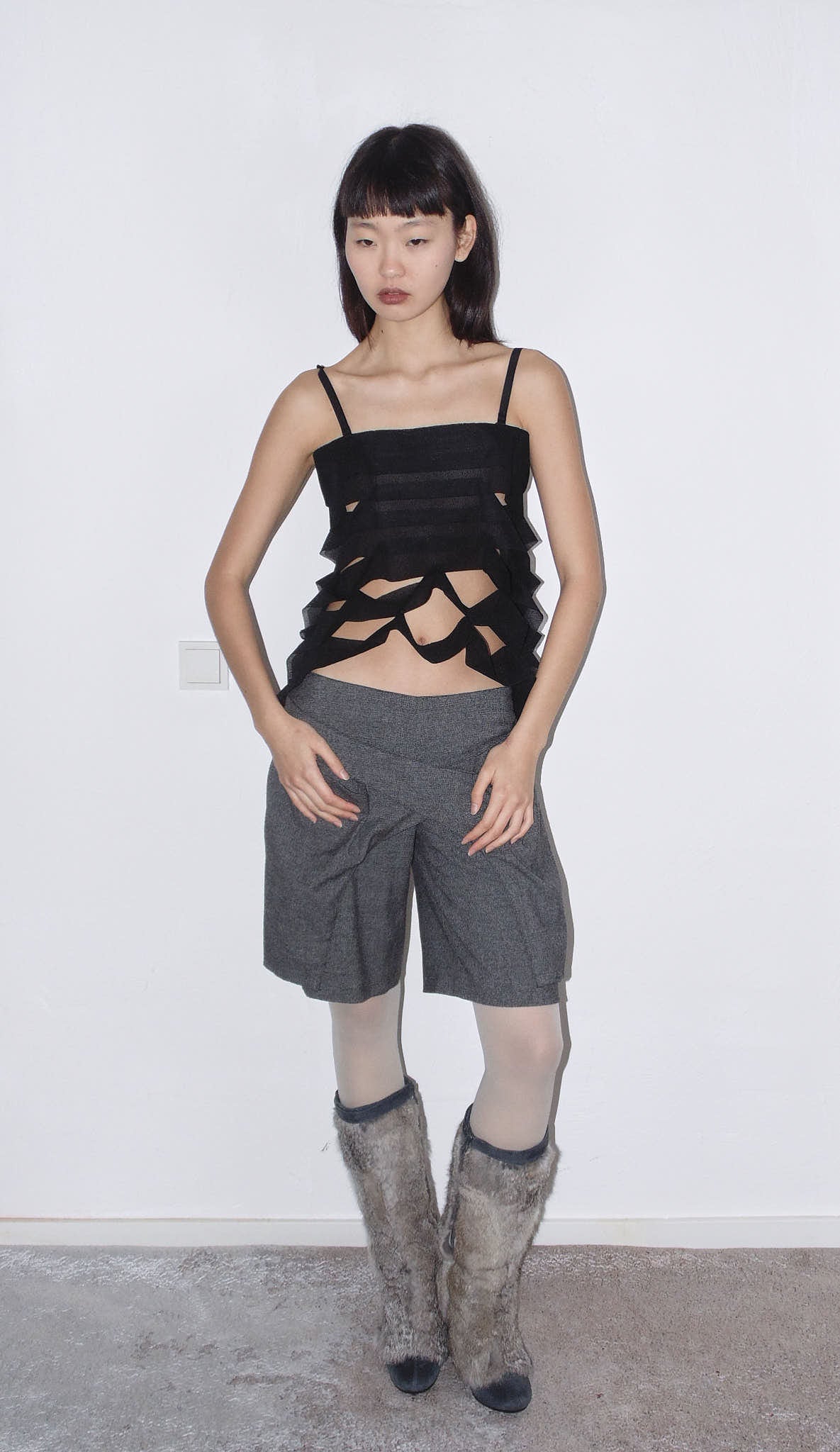 waves black top