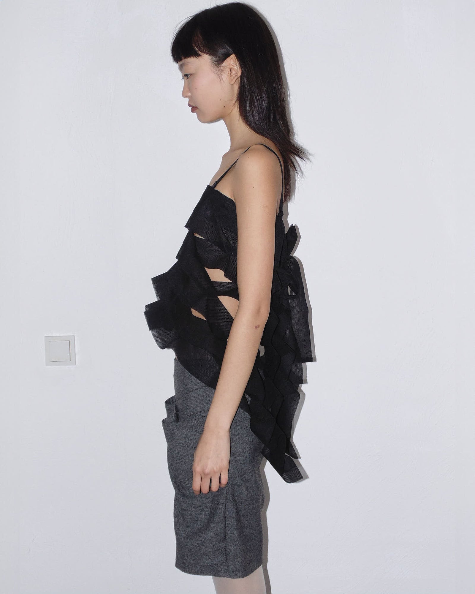 waves black top